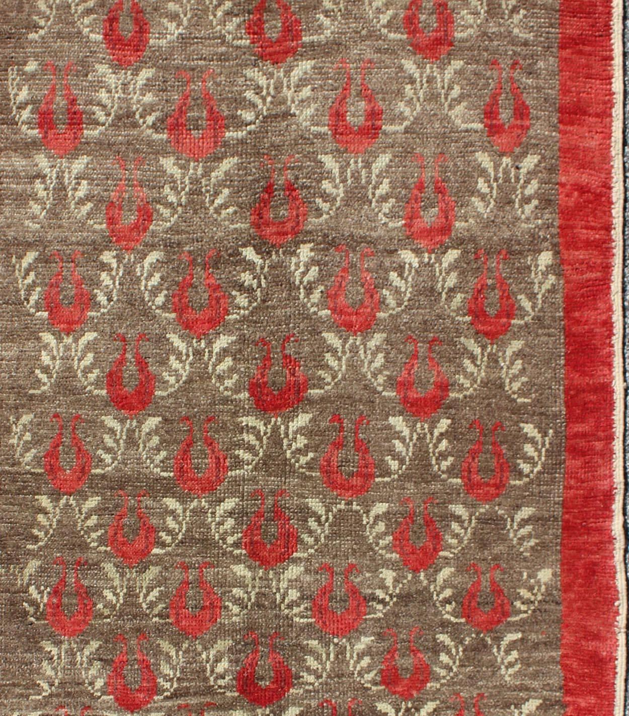 Türkischer Tulu-Teppich mit Gittermuster im Vintage-Look  im Zustand „Hervorragend“ im Angebot in Atlanta, GA