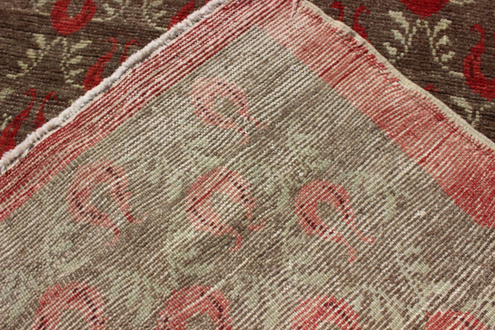 Türkischer Tulu-Teppich mit Gittermuster im Vintage-Look  (Wolle) im Angebot