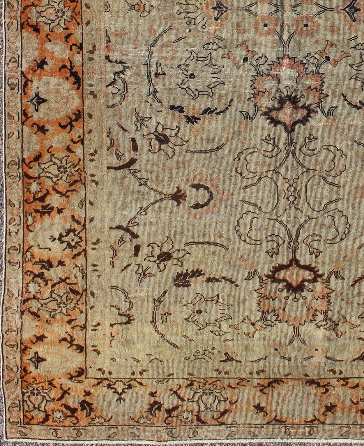 Floral Antique Fine Weave Turkish Sivas Rug With Neutral Color Palette and Pops of Color. Keivan Woven Arts /  rug EL-16369, country of origin / type: Turkey / Sivas, circa 1920
The design of this beautiful antique Oushak rug from early 20th century