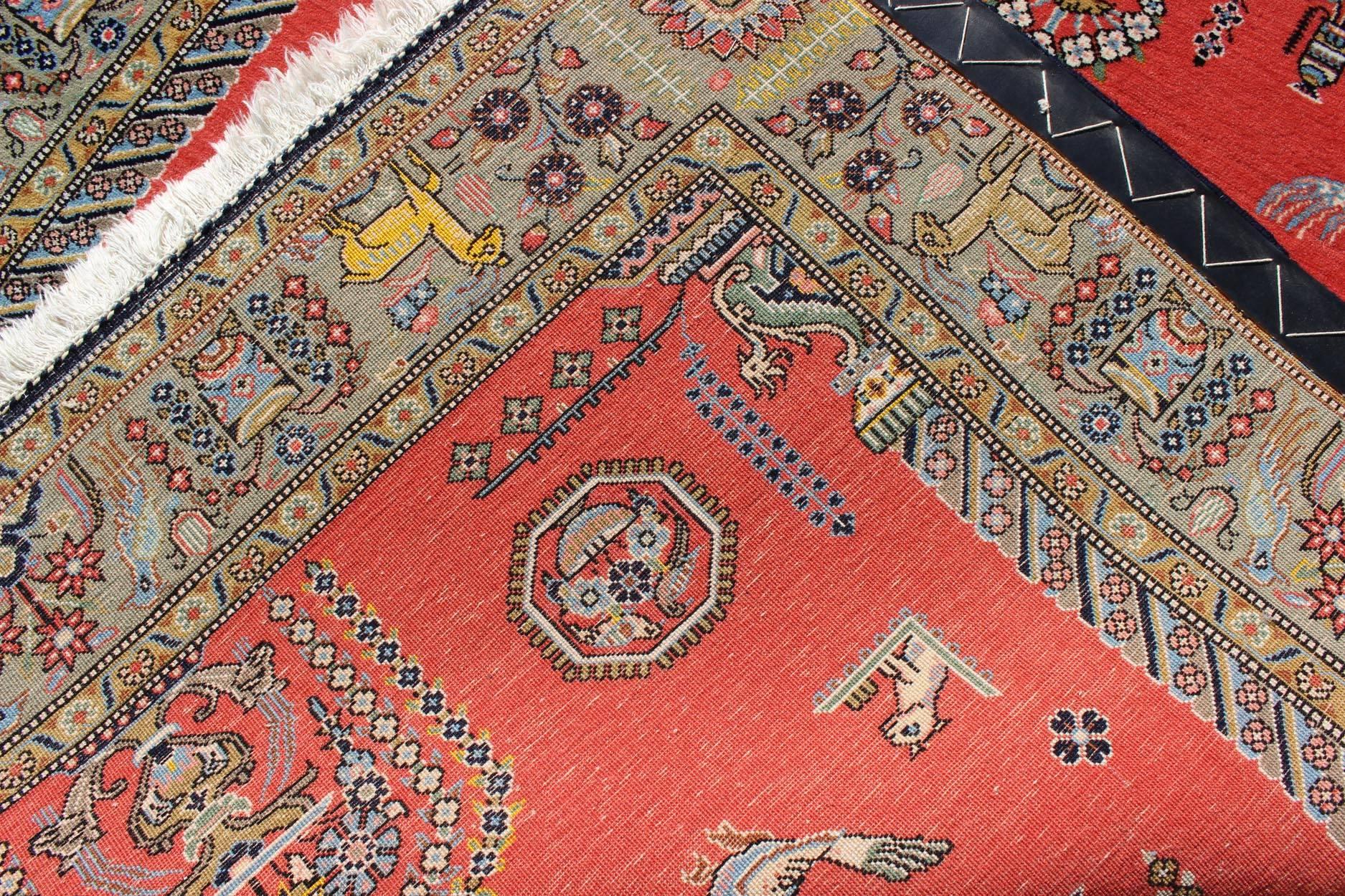 Tapis de prière persan vintage Qum à motifs doux rouges de Mihrab Excellent état - En vente à Atlanta, GA