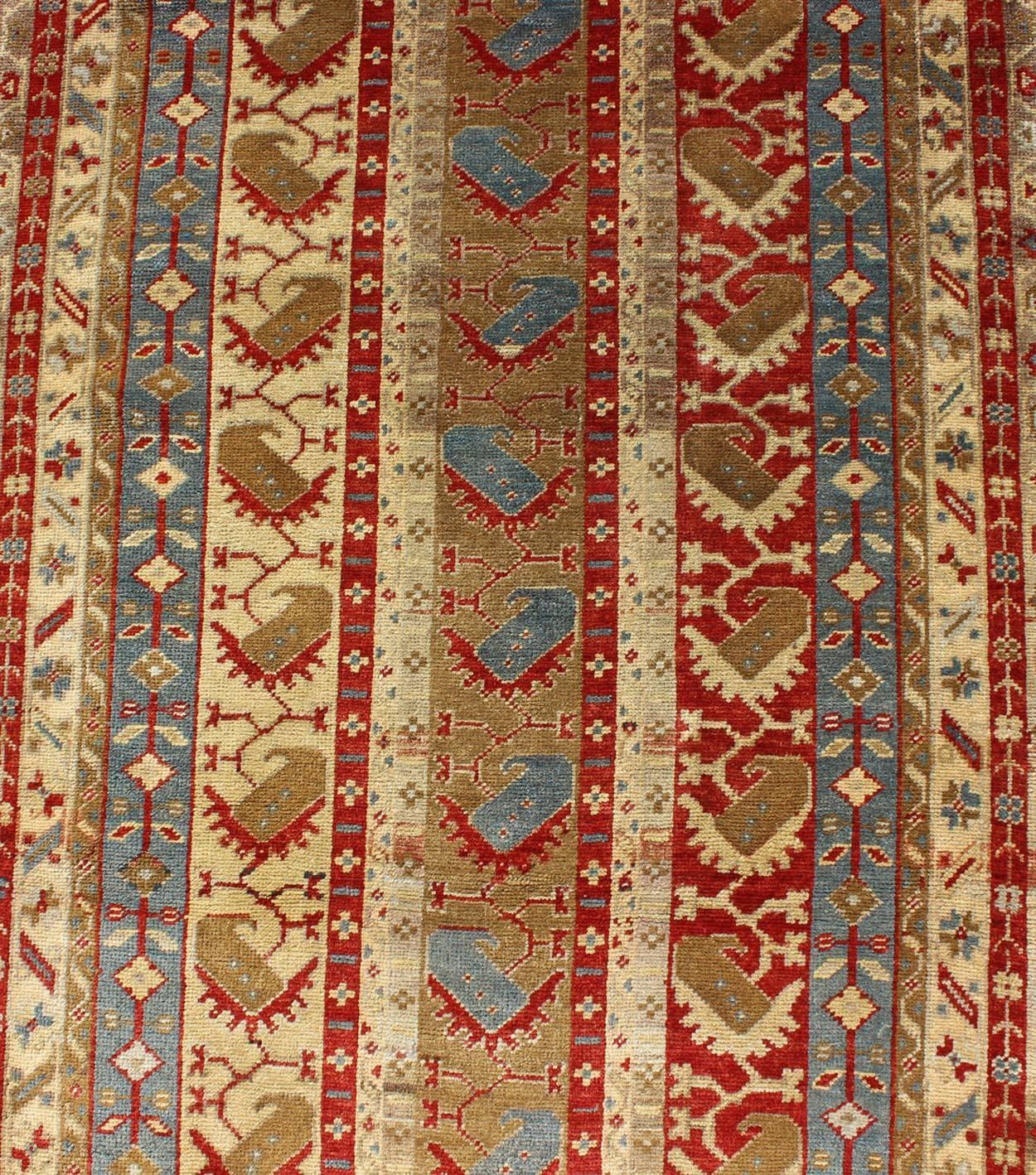 Début du 20ème siècle Tapis de couloir turc ancien coloré et unique d'Oushak avec motif de rayures en vente