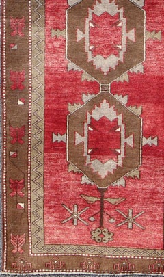 Oushak Runner Turkish Vintage with Red and Brown Layered Medallions