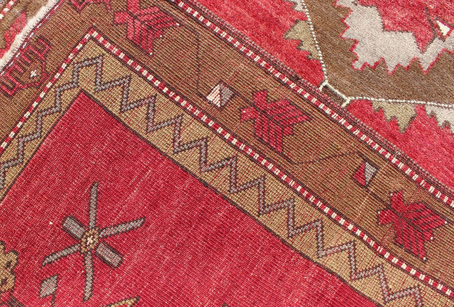 Striking Oushak Runner Turkish Vintage with Red and Brown Layered Medallions For Sale 1