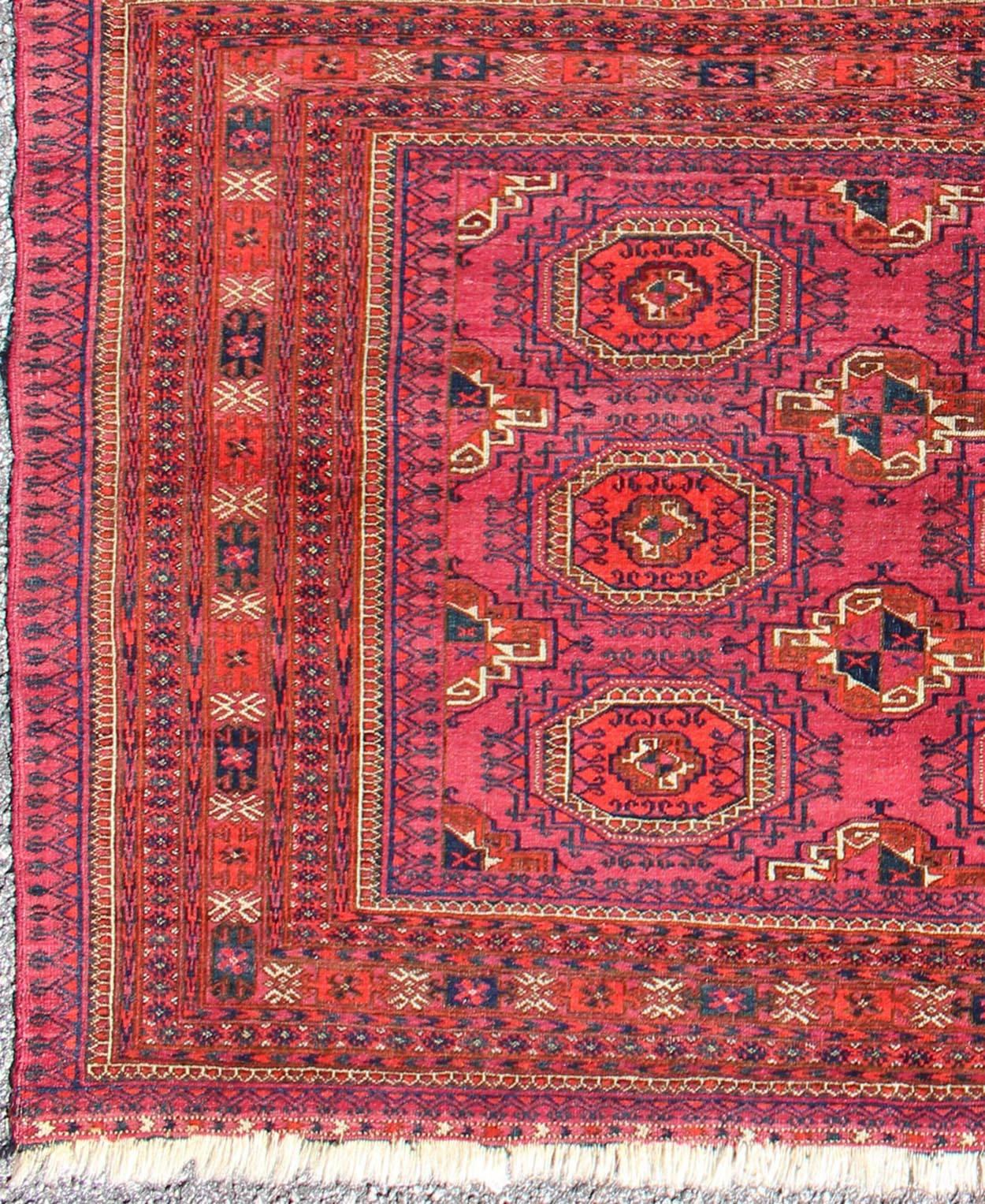 Antique Turkoman Tekke rug with repeating medallion design in fuchsia, rug 11-81115, country of origin / type: Russia / tribal, circa 1900

This piece is a rare antique Tekke carpet with delightful colors and all-over repeating medallion design. The