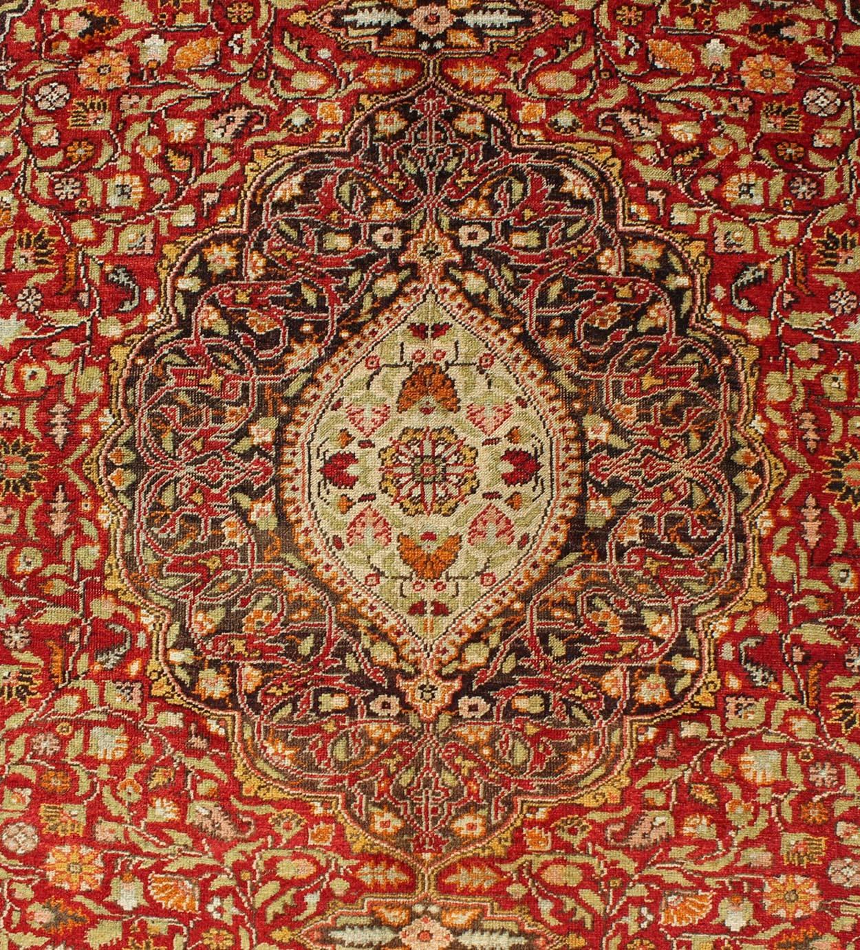 Wool Early 20th Century Turkish Sivas Colorful Rug with Layered Medallion and Flowers For Sale