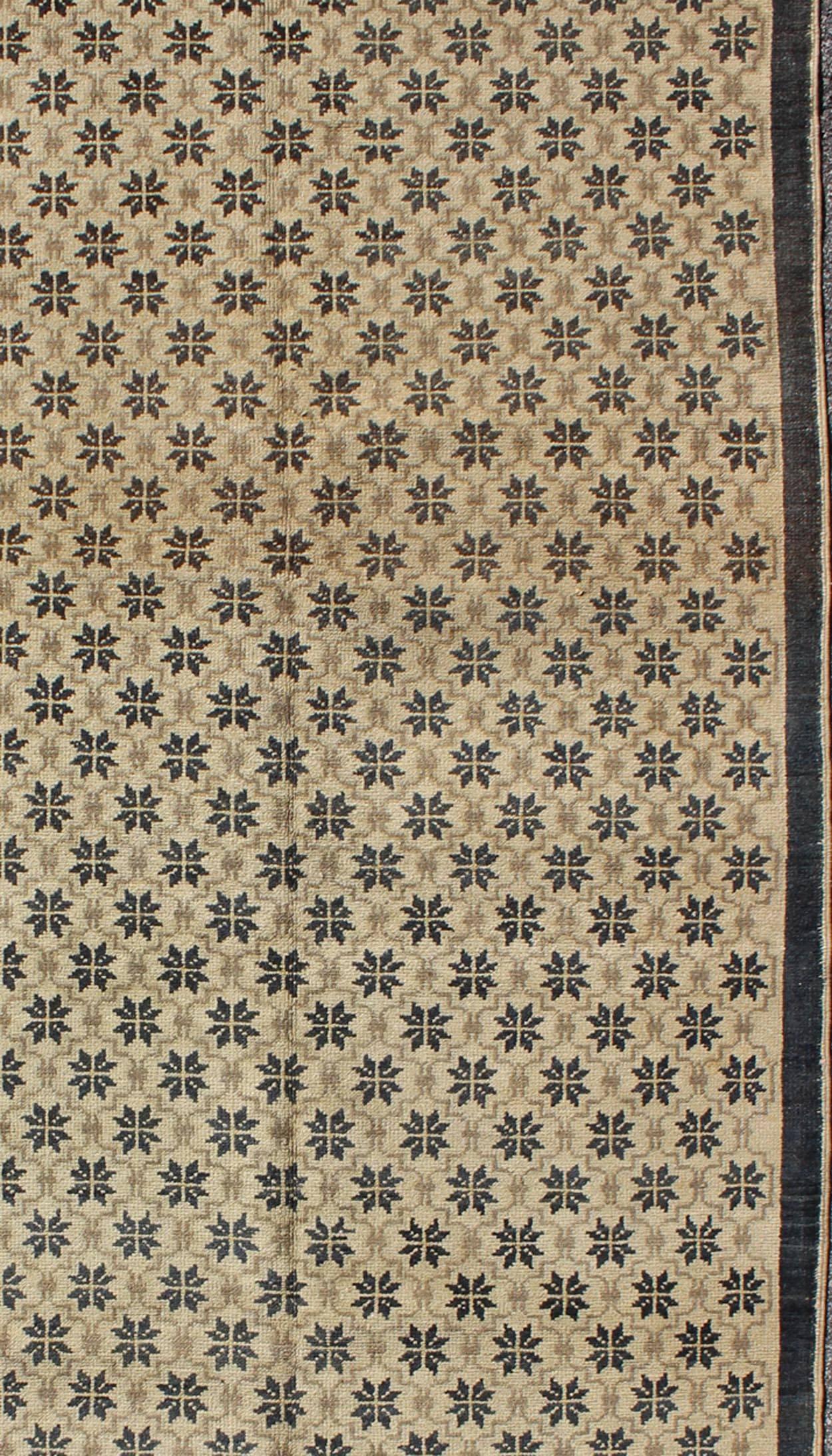 Measures: 4'4 x 9'9.
Dark Blue and cream vintage Turkish Oushak rug with latticework and Poinsettia shapes, rug en-108, country of origin / type: Turkey / Oushak, circa 1940

This unique Turkish Oushak runner features an all-over design of vibrant