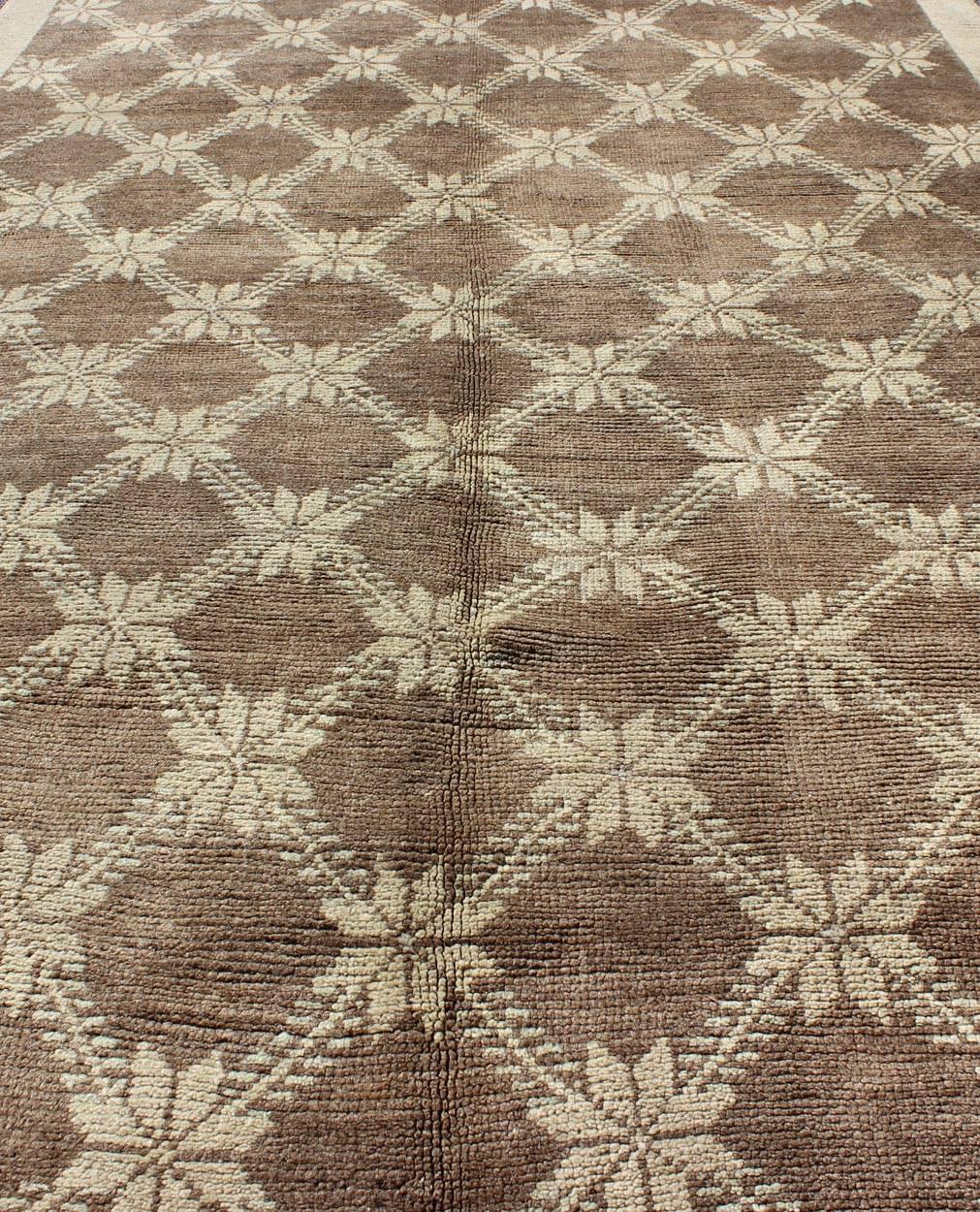 Wool Vintage Turkish Oushak Runner with Cream Blossoms and Latticework Design For Sale