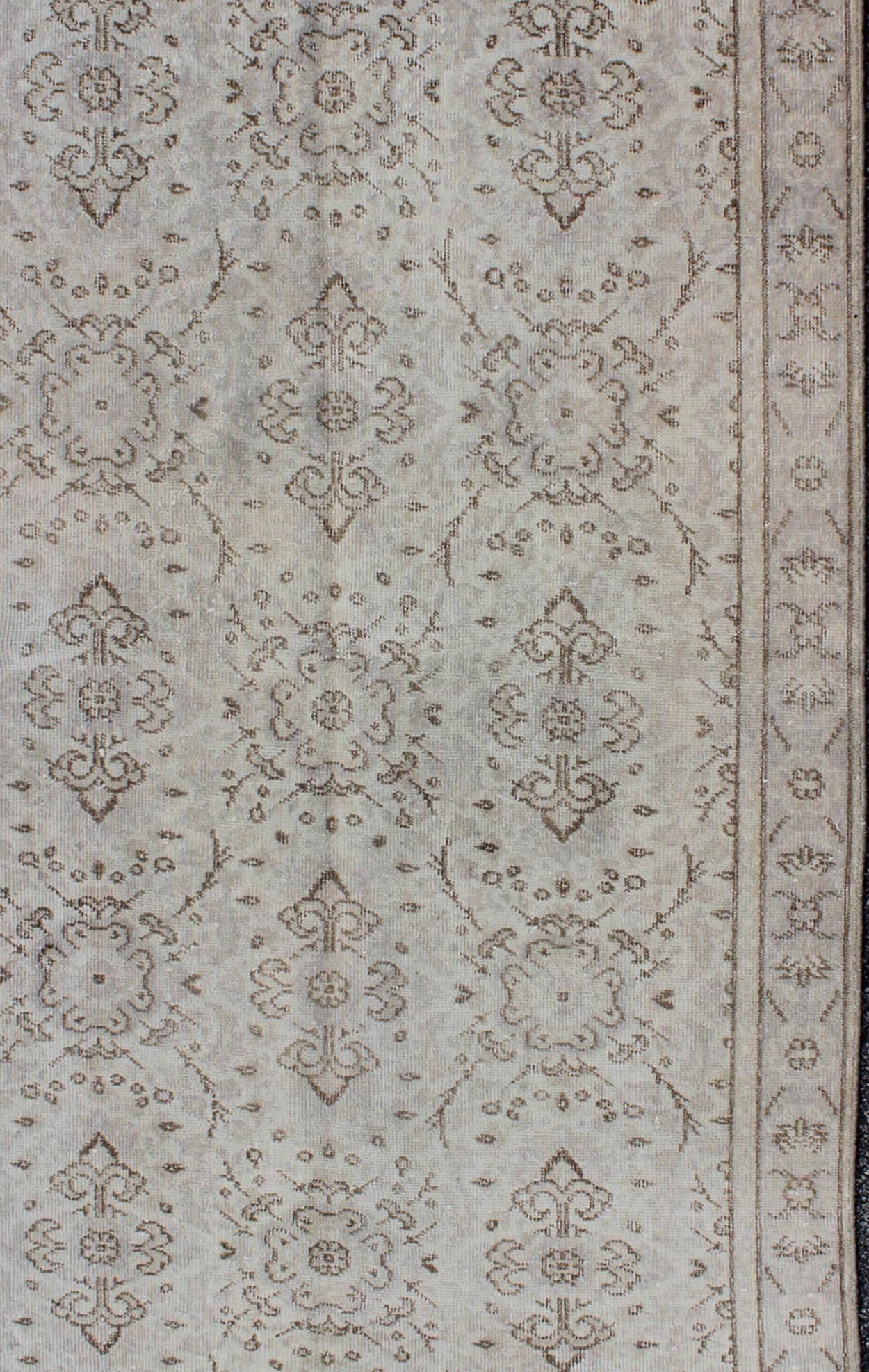 Hand-Knotted Hand Knotted All-Over Design Vintage Turkish Oushak Rug in Shades of Cream For Sale