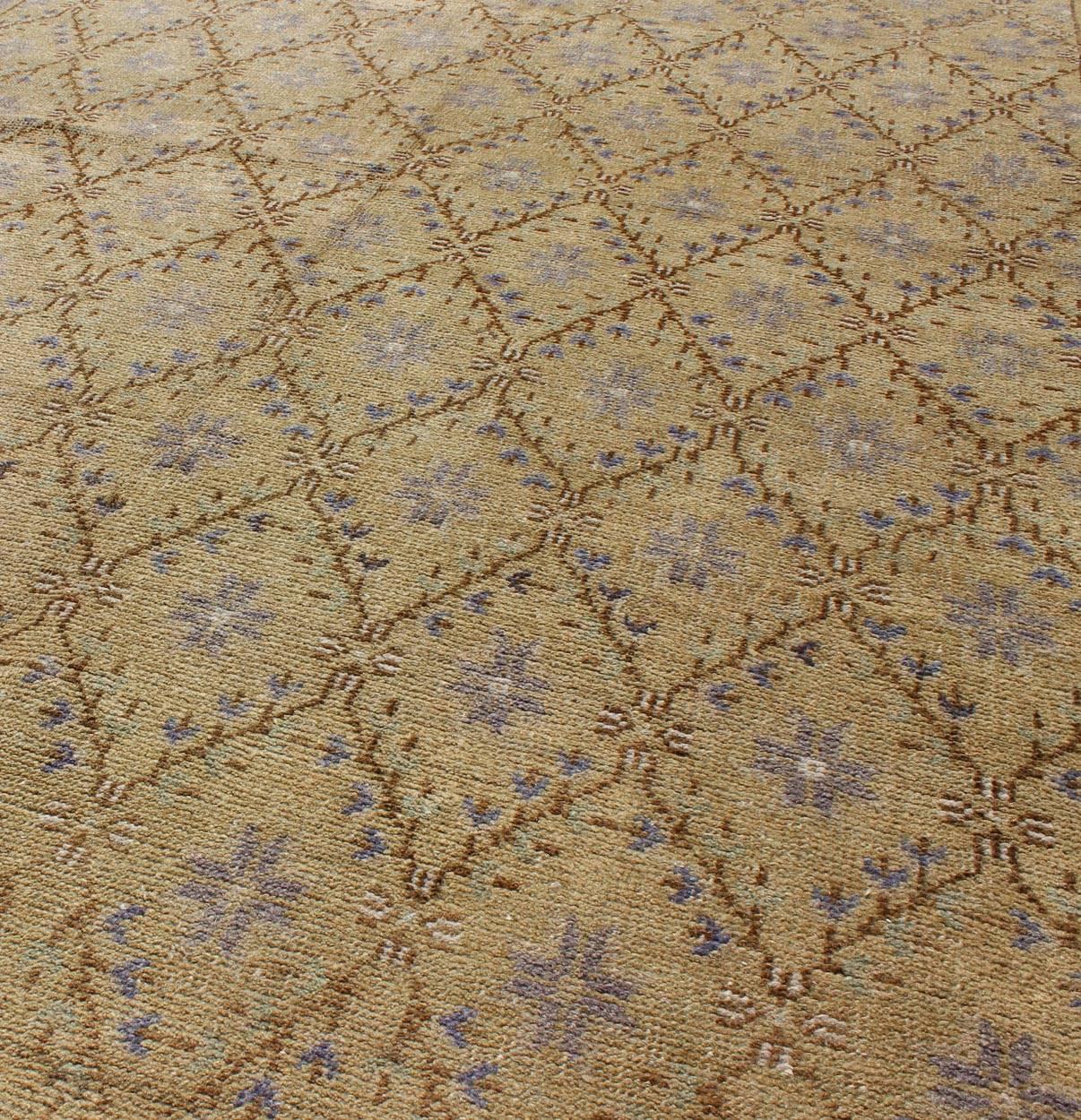 Mid-20th Century Vintage Turkish Oushak Rug with Lattice Blossom Design in Camel and Gray Colors For Sale