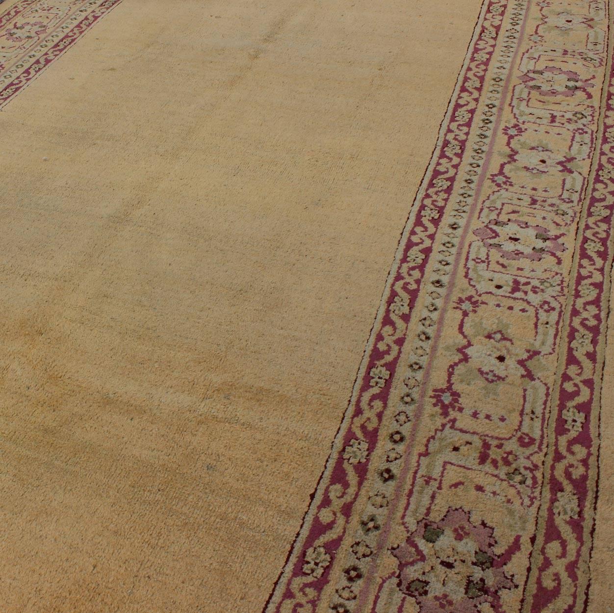 Antique Indian Amritsar Rug with Cream Background, Red & Lavender Border In Good Condition In Atlanta, GA