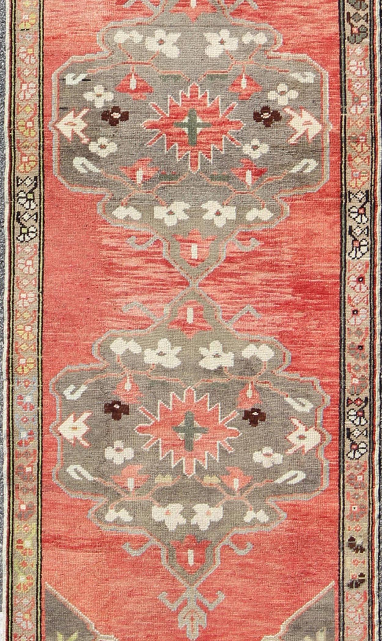 Three Medallion Vintage Turkish Oushak Runner in Red, Charcoal and Gray In Excellent Condition For Sale In Atlanta, GA
