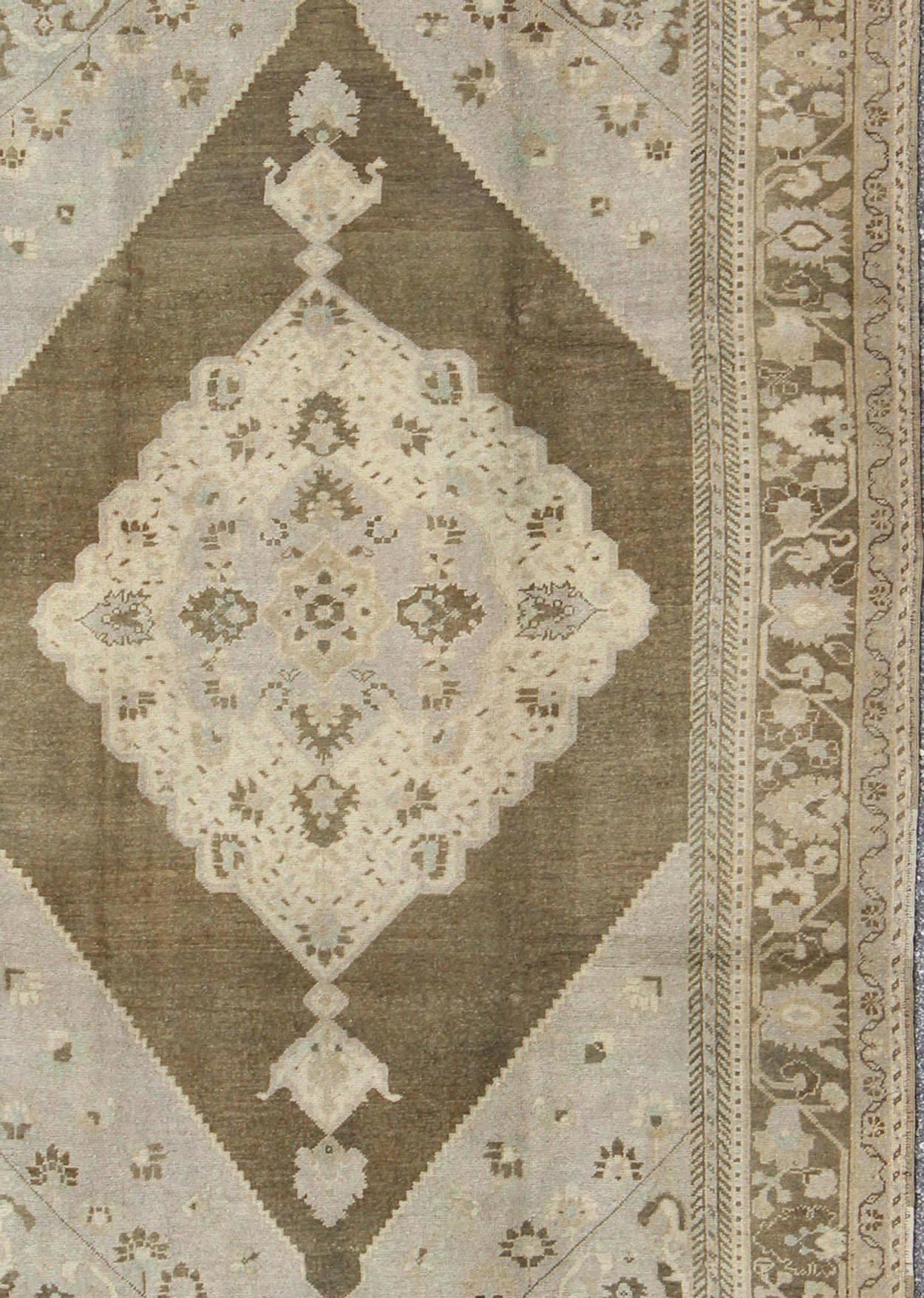 Medallion Design Vintage Turkish Oushak Rug in Nude, Taupe, and Brown In Good Condition For Sale In Atlanta, GA