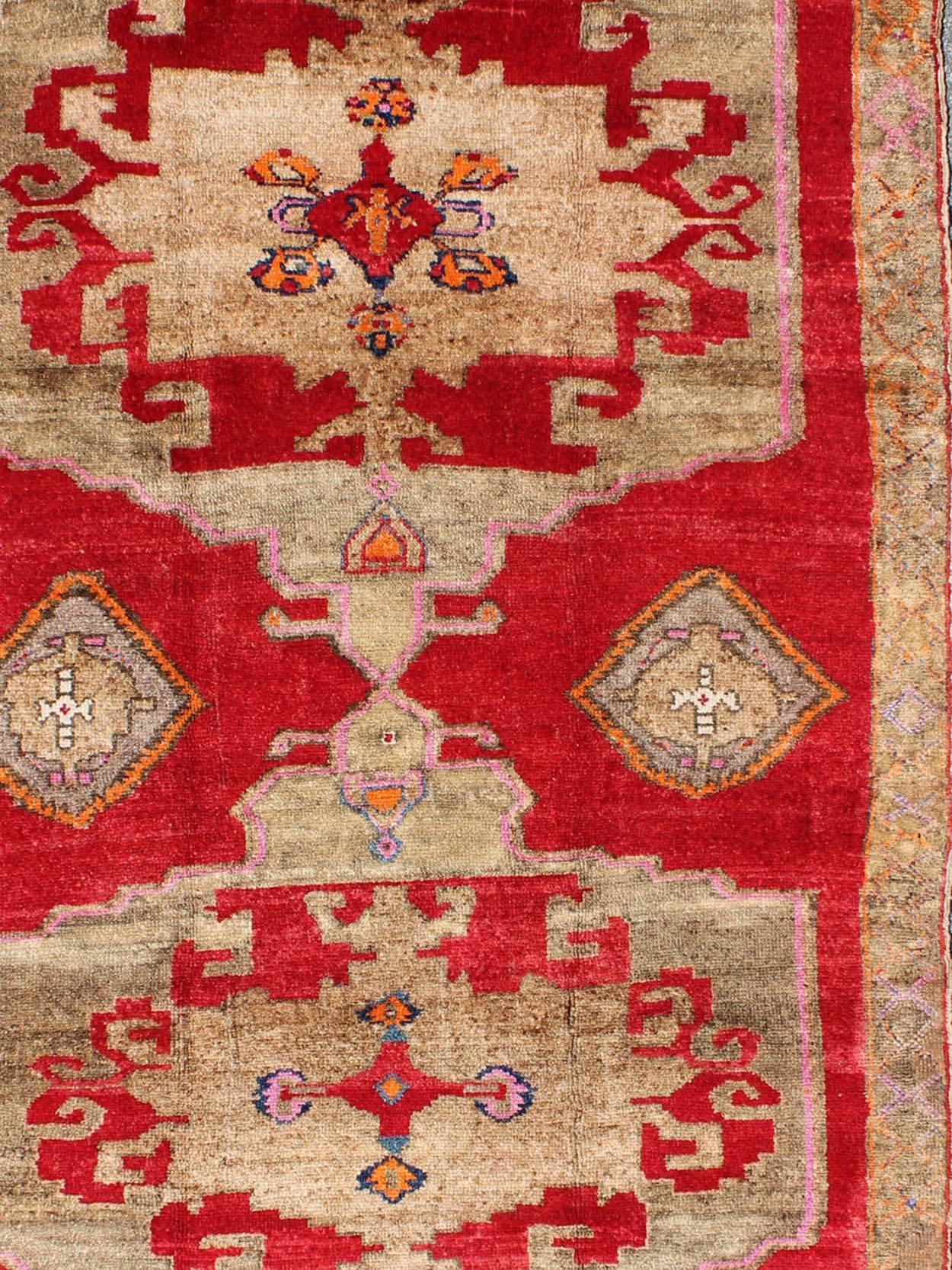 Bright Red and Taupe Vintage Turkish Oushak Rug with Dual Medallion Design In Excellent Condition For Sale In Atlanta, GA