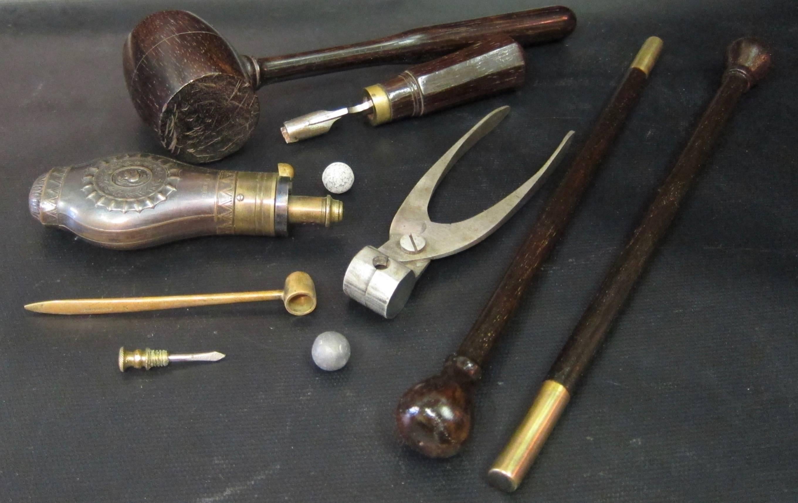Early 19th Century Vintage 19th Century French Dueling Pistol Set For Sale