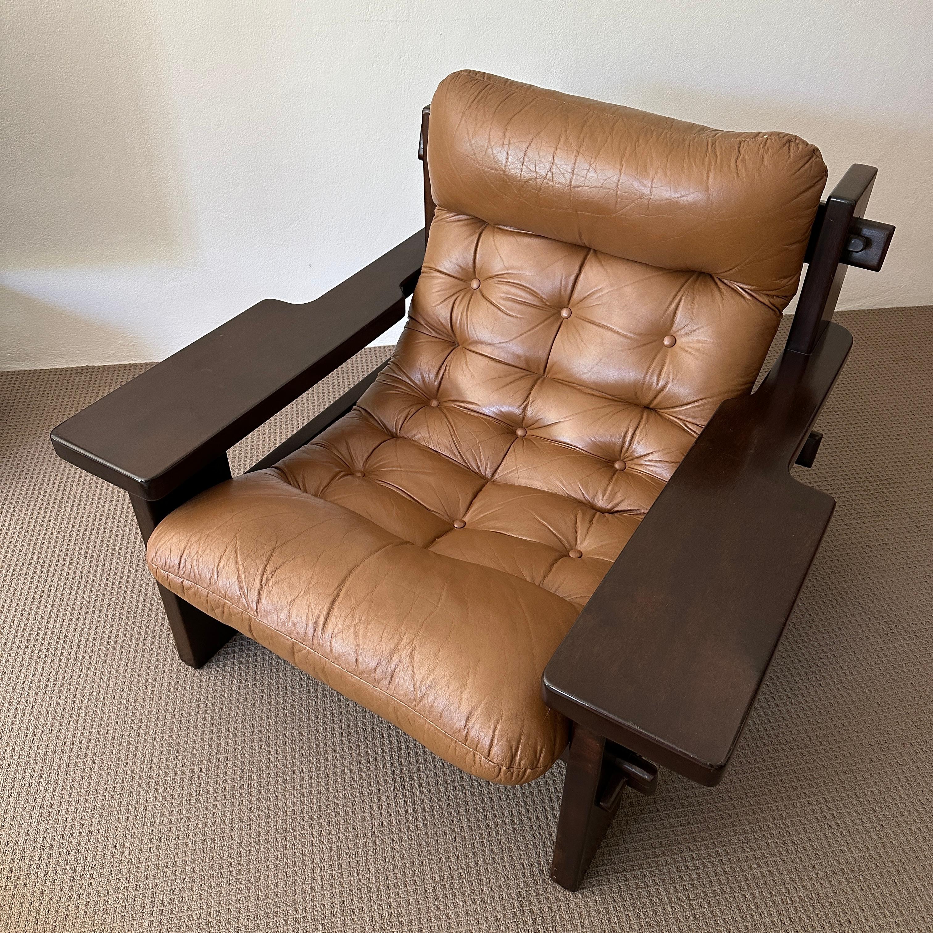 Paire de fauteuils de salon à grande échelle du milieu du siècle de Jean Gillon pour Probel en vente 8