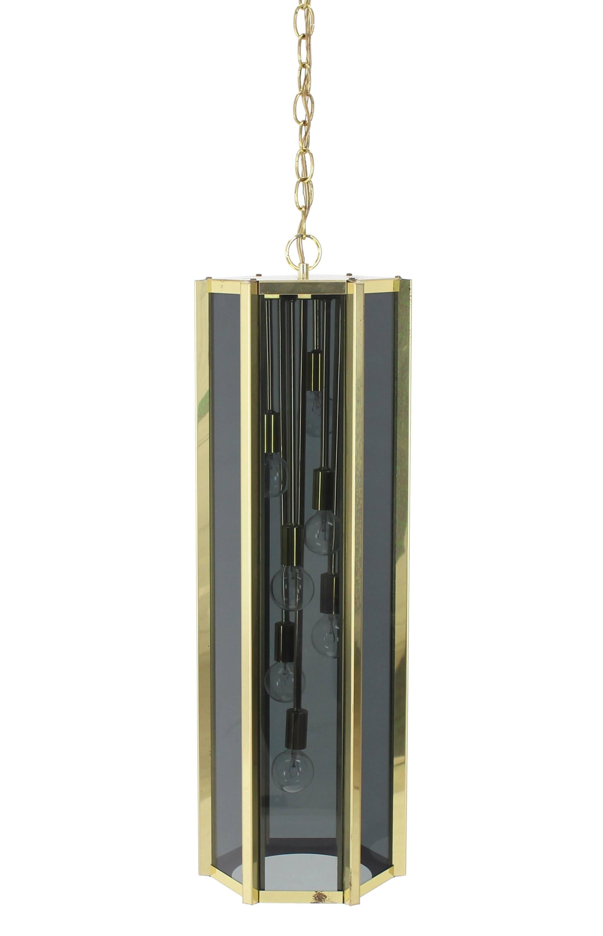 Very nice Mid-Century Modern unusual shape pendant light fixture.