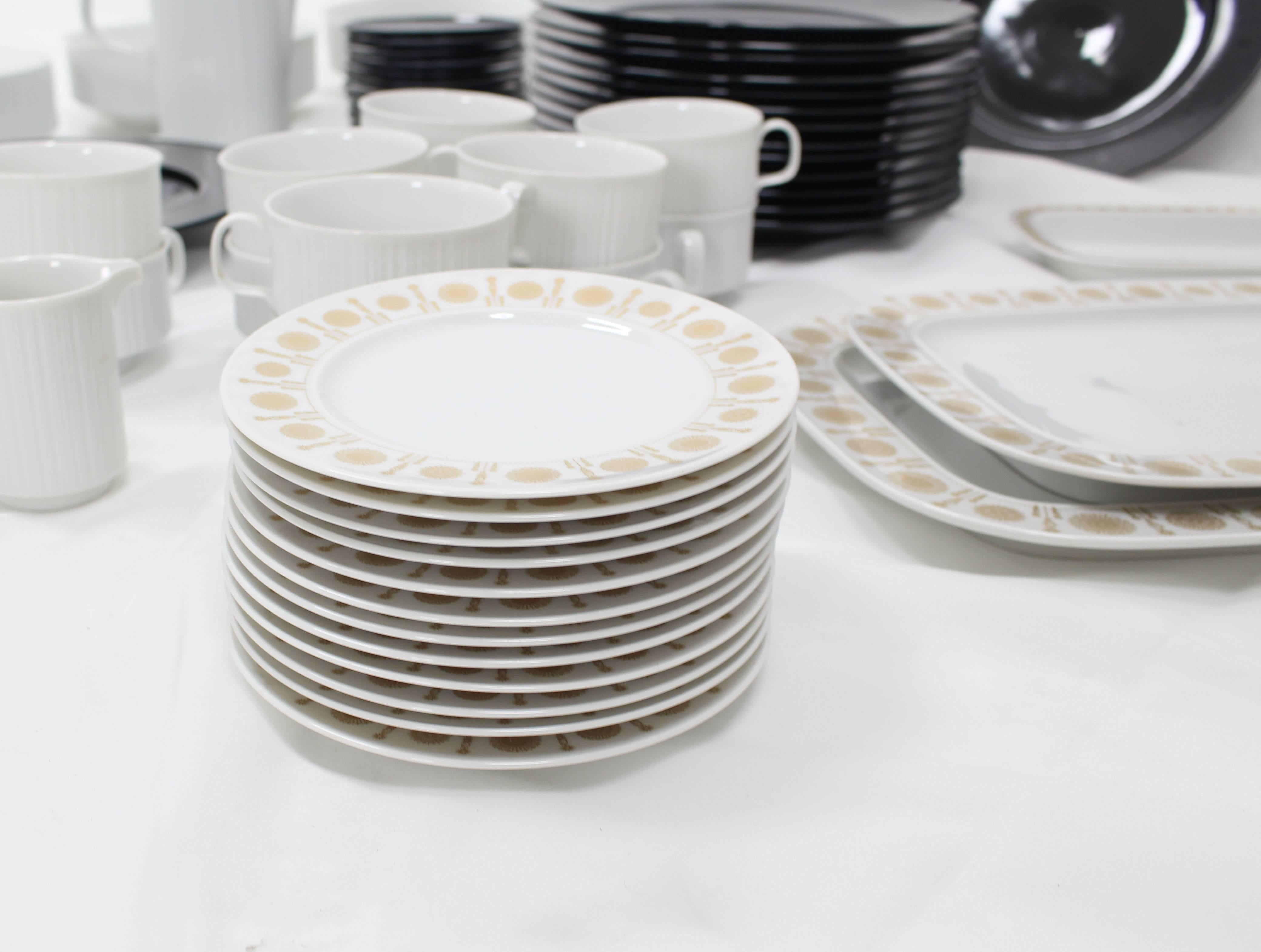 Mid-Century Modern Tapio Wirkkala pour Rosenthal Dinner Coffee 80 Pieces Set Plates Noire Porcelain