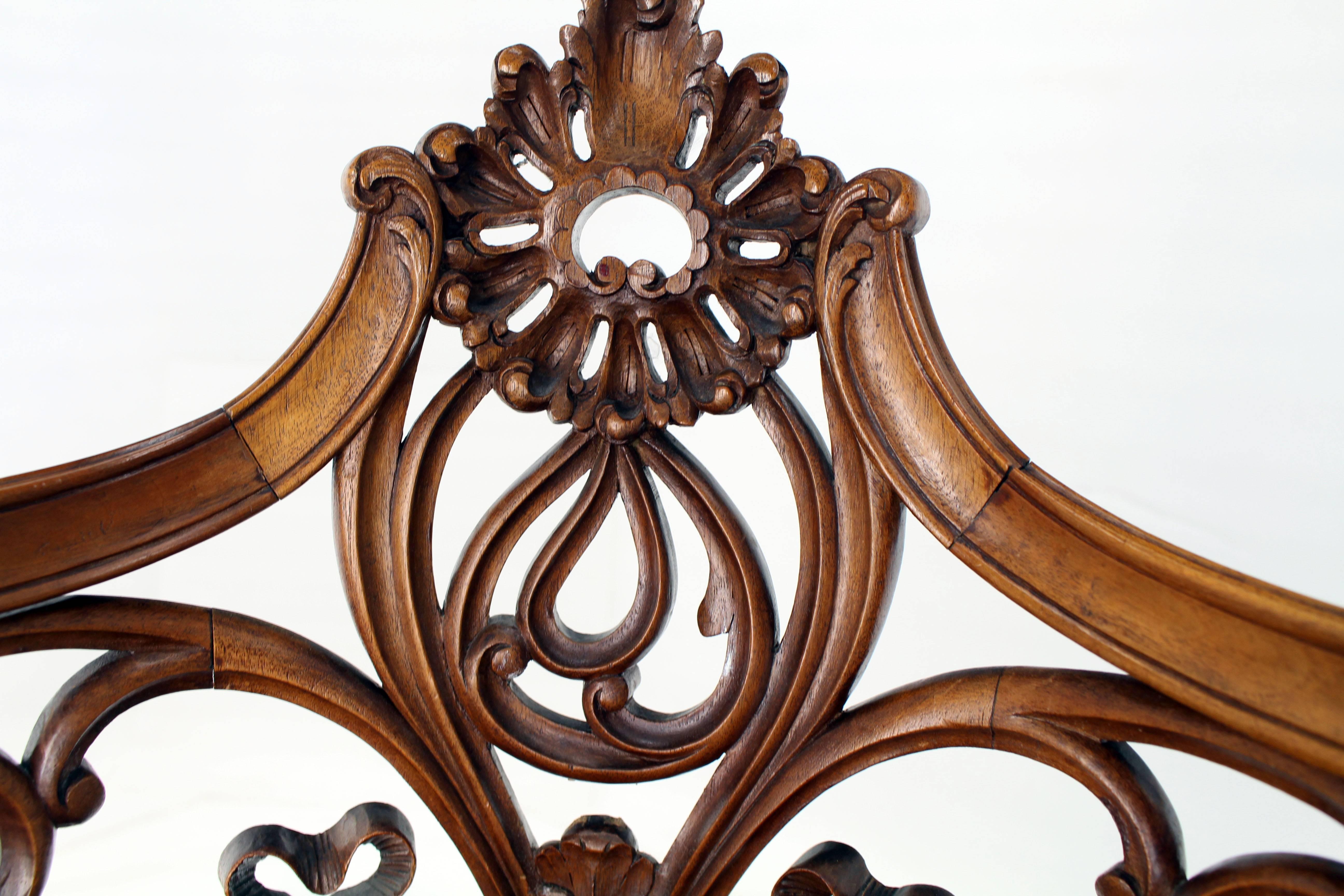 Carved Walnut Art Nouveau French Corner Chair For Sale 2