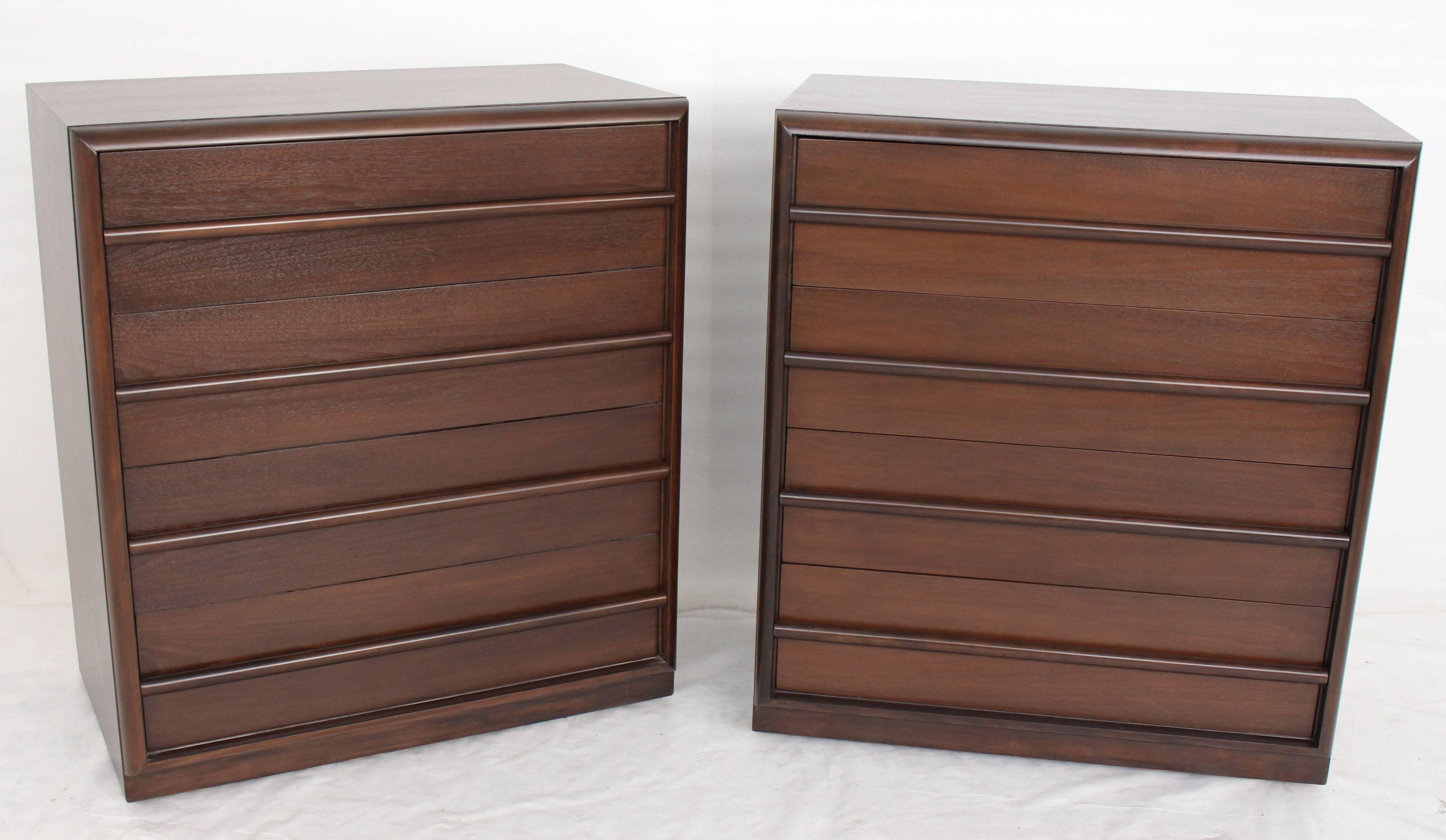 Mid-Century Modern Pair of Robsjohn-Gibbings Bachelor Four Drawer Chests Dressers For Sale