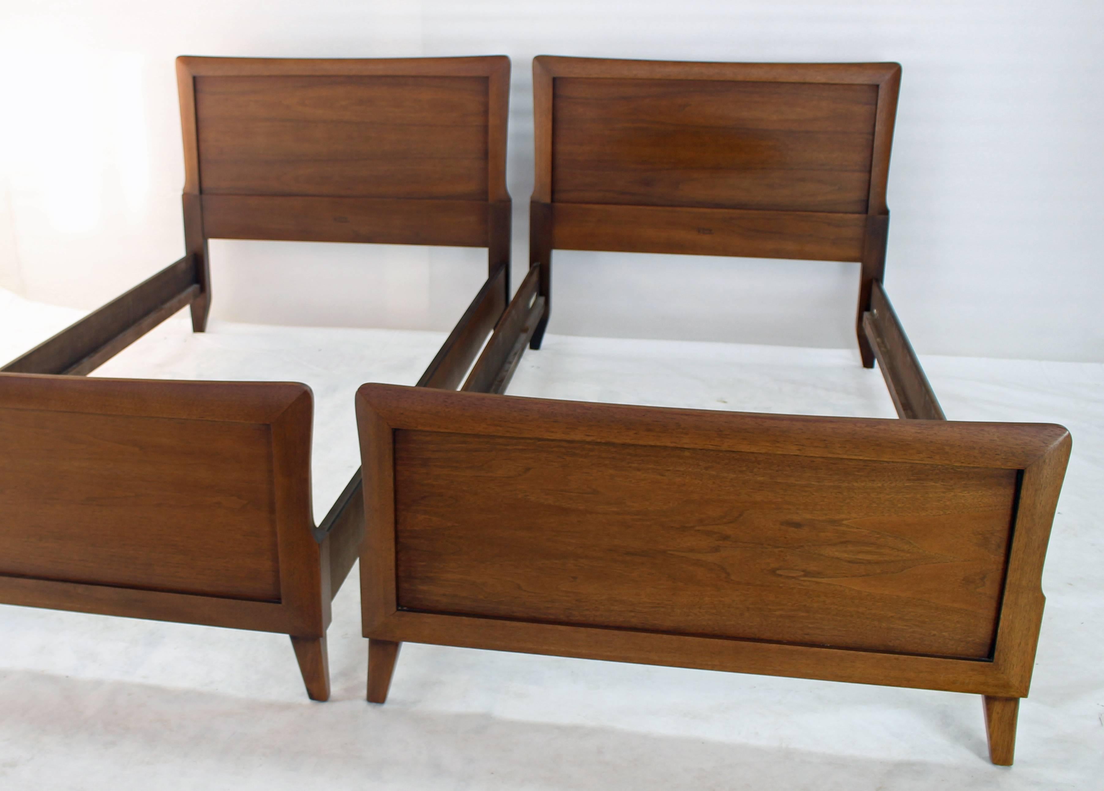 Lacquered Pair of Heritage Henredon Twin Beds