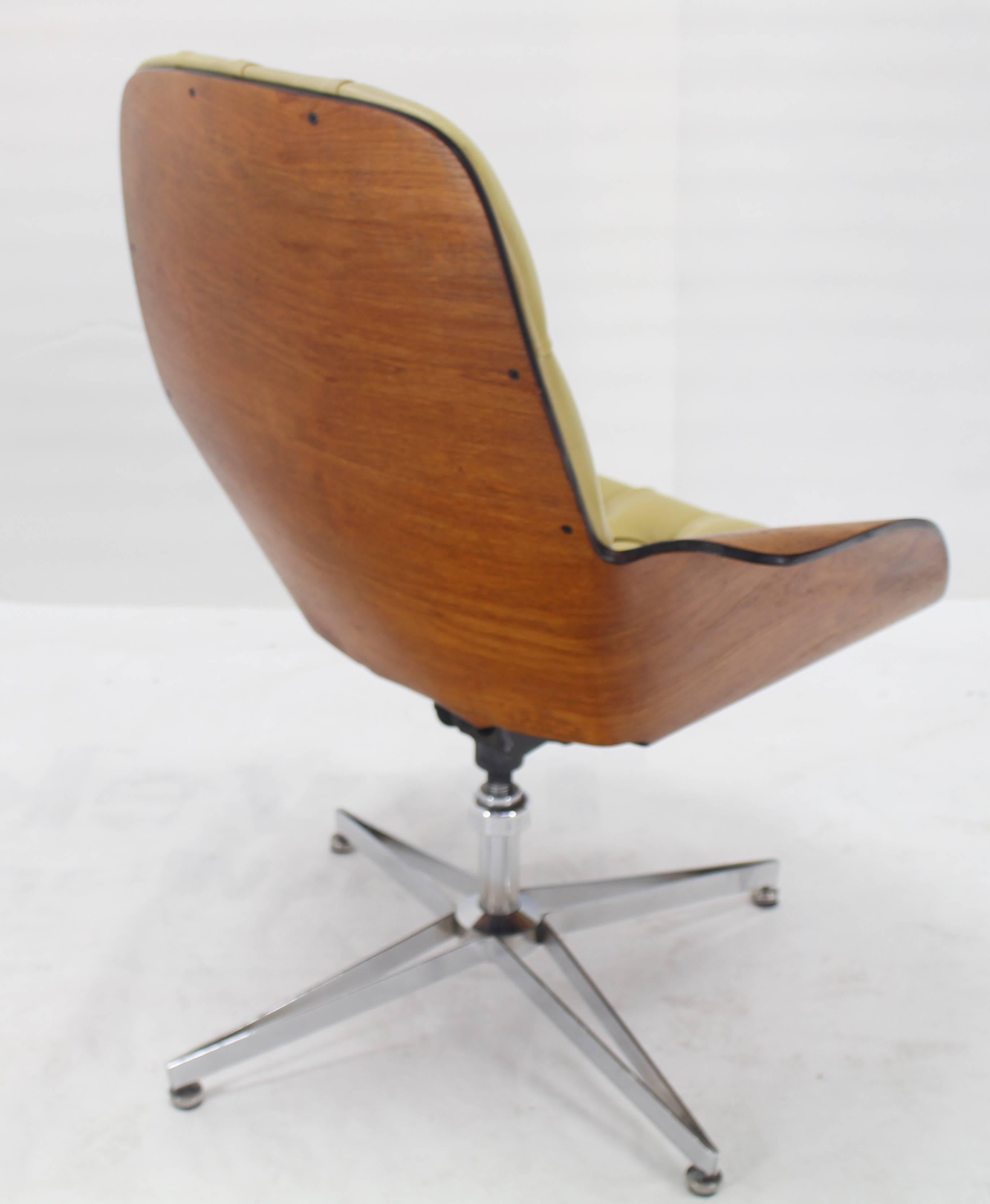 Mid-Century Modern Mustard Green Upholstery Bent Plywood Plycraft Office Chair