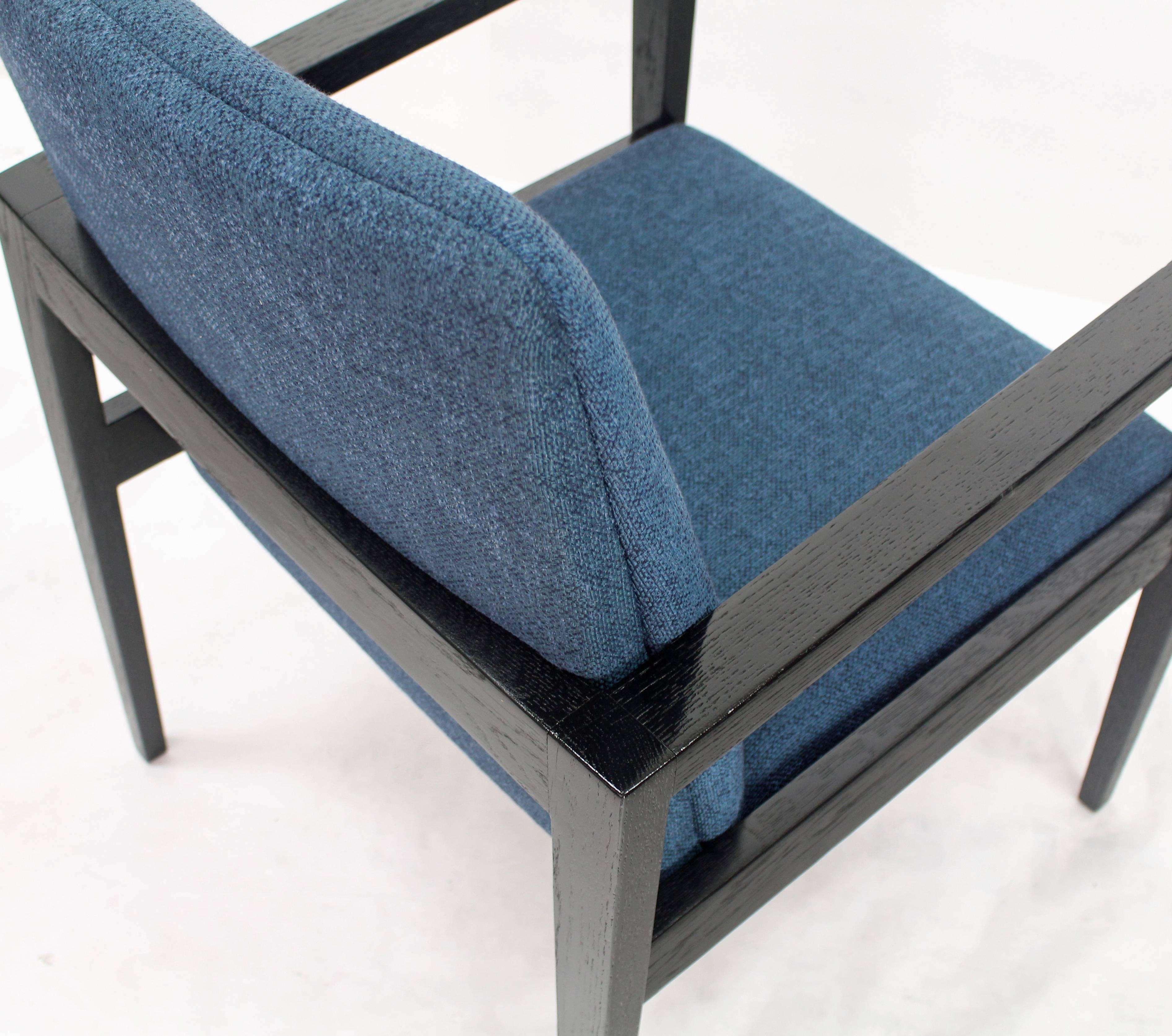 20th Century Pair of Mid-Century Modern Ebonized Lounge Chairs For Sale