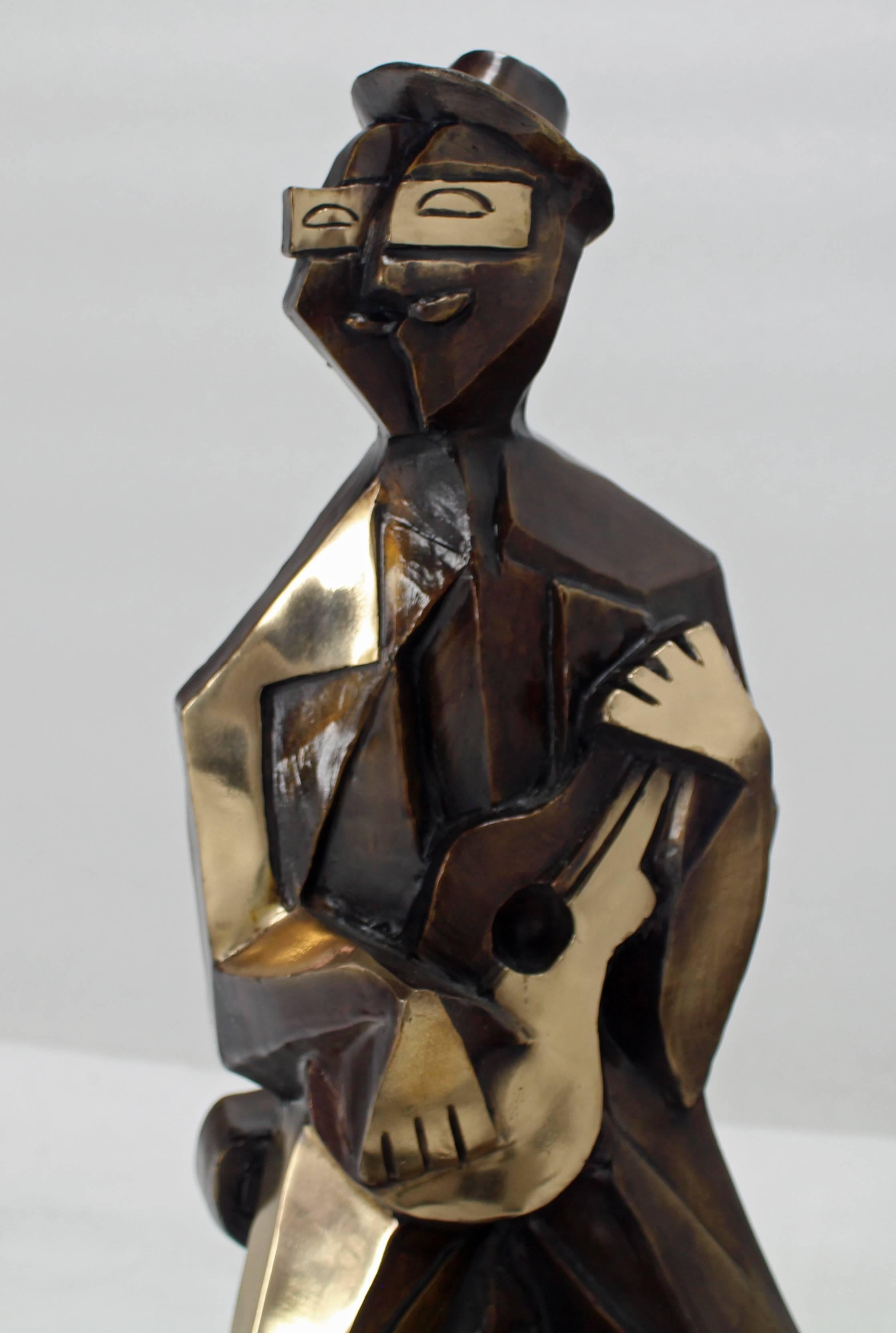 Bronze Abstract Guitarist Sculpture after Picasso Numbered In Excellent Condition For Sale In Rockaway, NJ