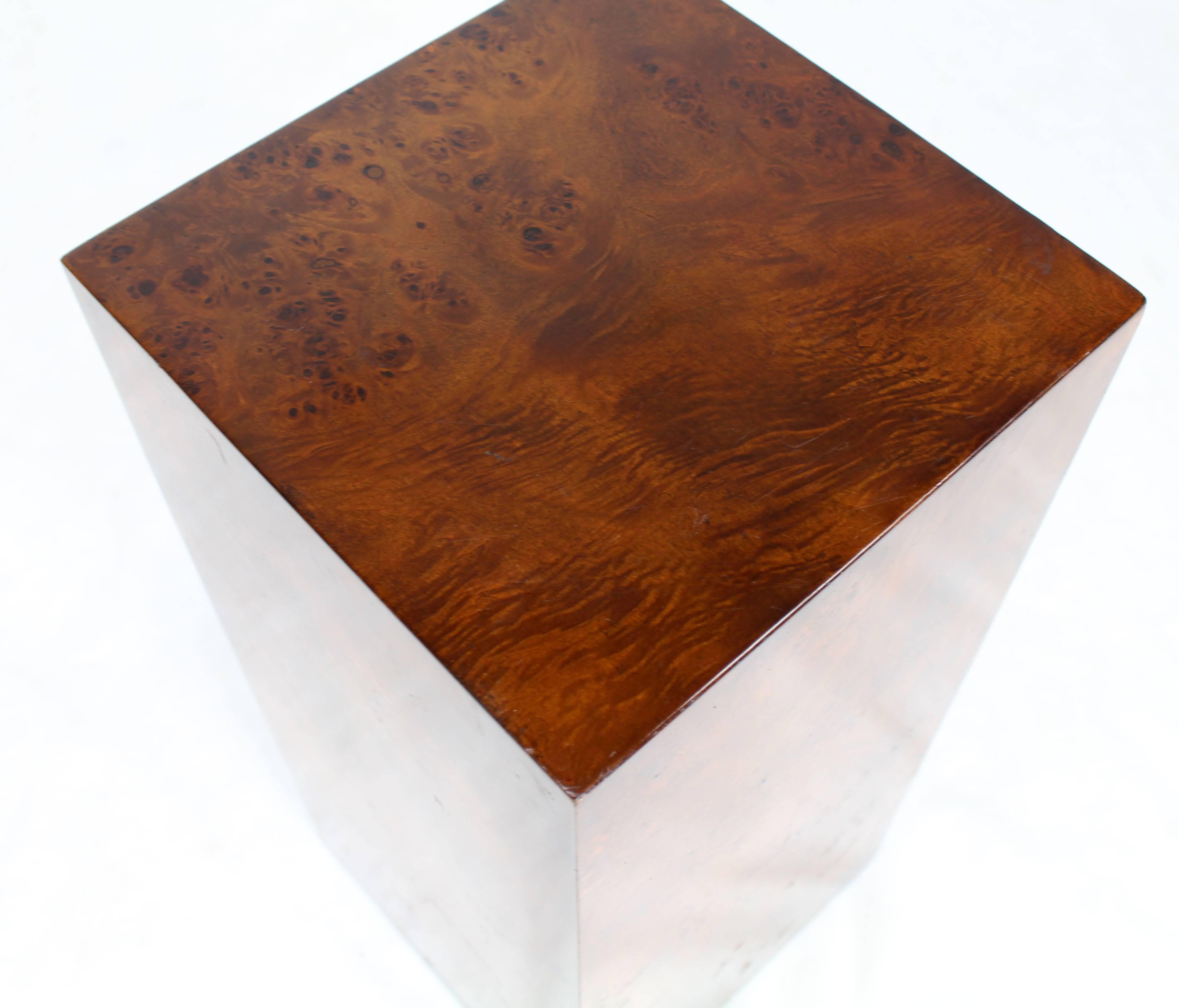 Burl Wood Mid-Century Modern Pedestal In Excellent Condition In Rockaway, NJ