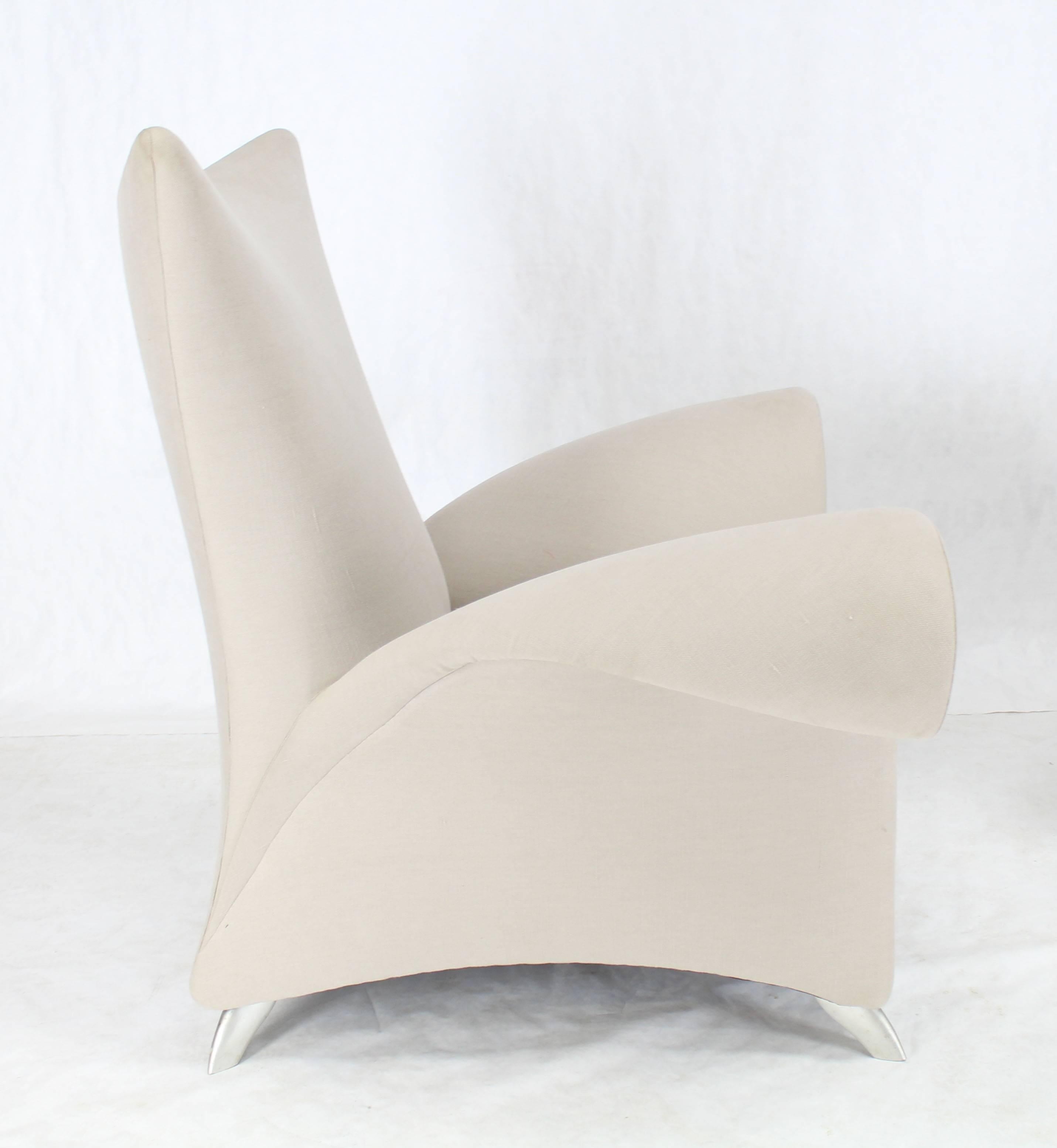 Mid-Century Modern Paire de grands fauteuils de salon surdimensionnés à dossier en forme d'éventail en vente