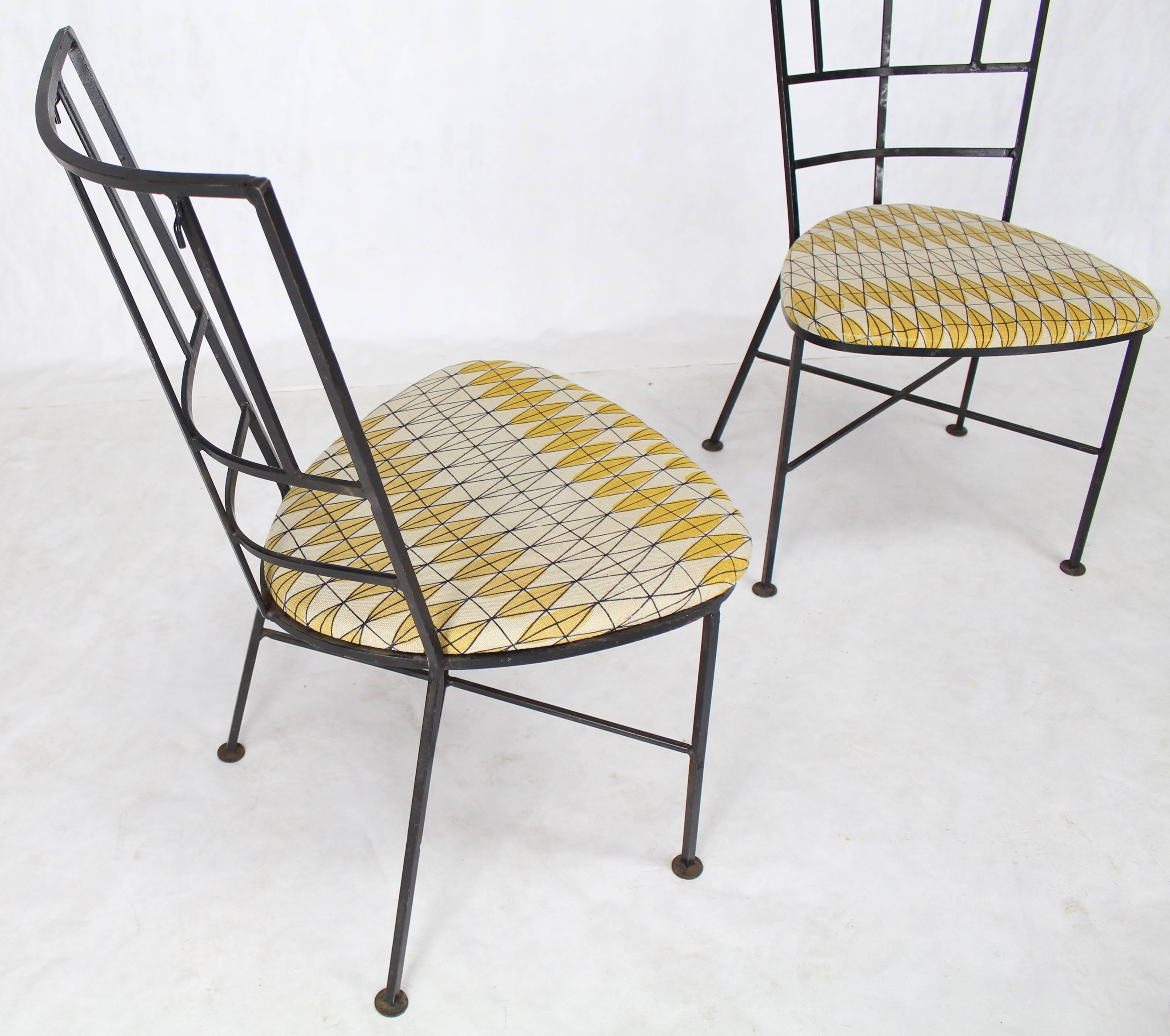 Set of Four Wrought Iron Outdoor Chairs Heart Shape Seats 2