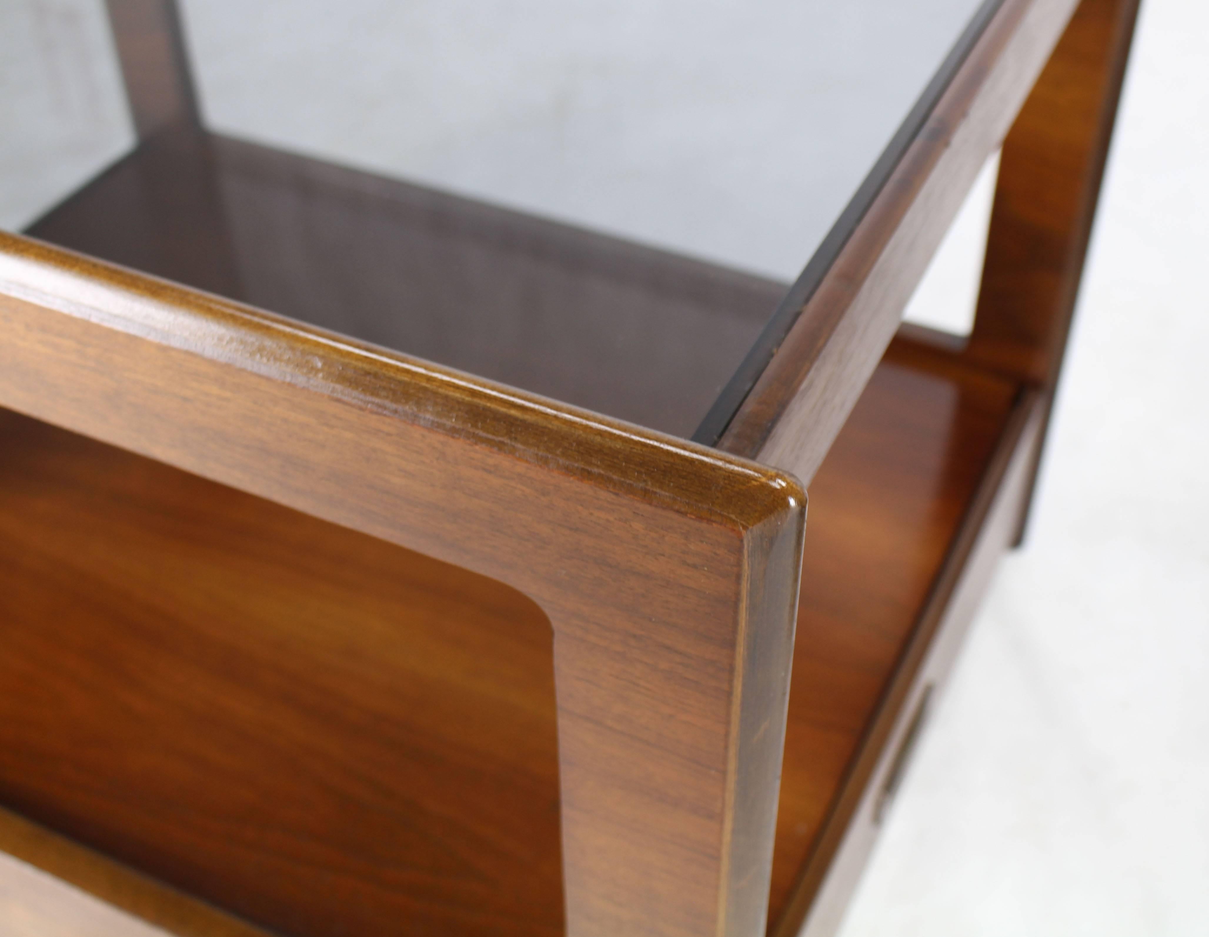 Oiled Pair of Rectangular Cube Shape Smoked Glass Tops End Tables For Sale