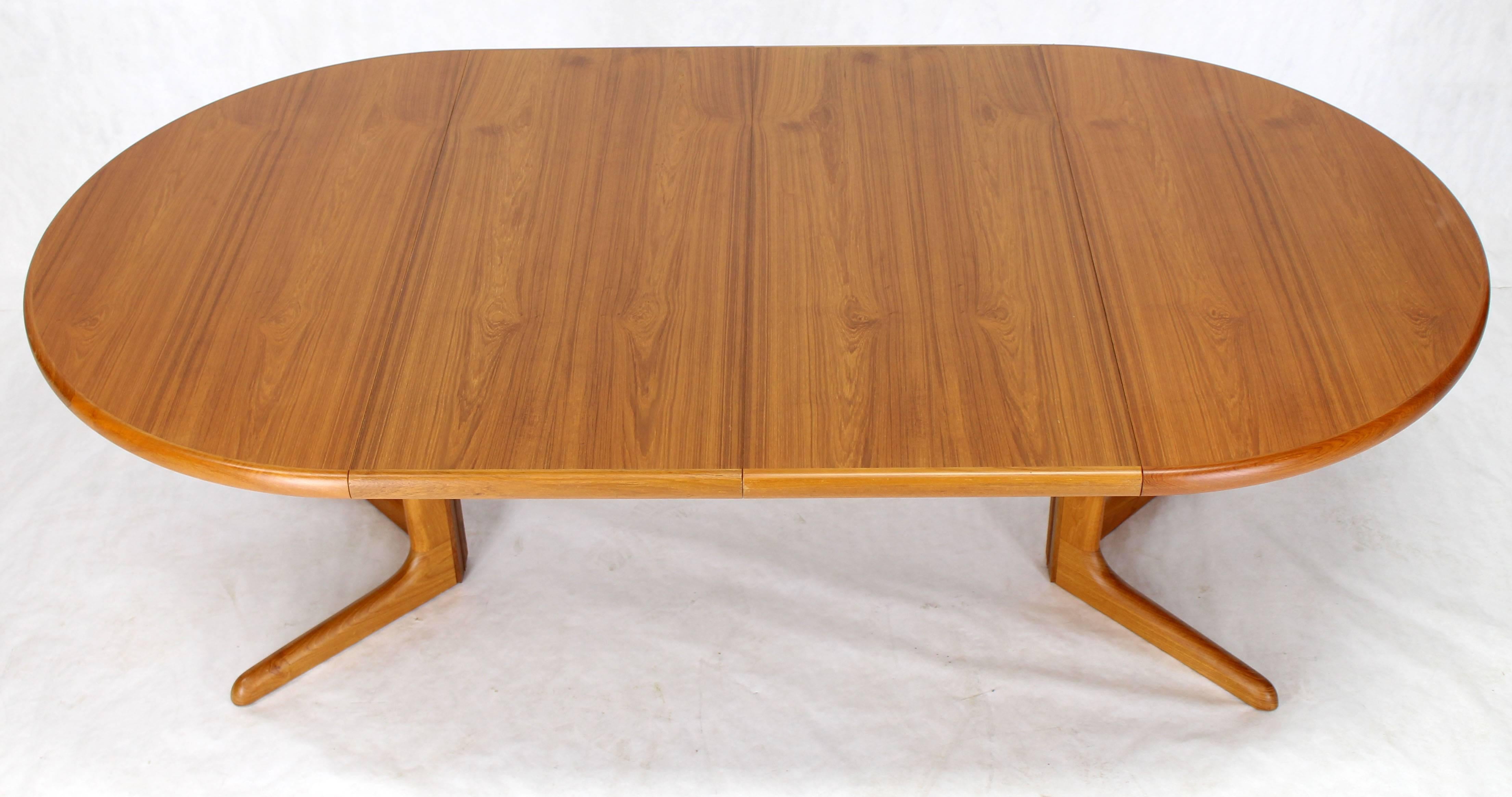 20th Century Danish Round Mid-Century Modern Teak Dining Table with Two Leaves