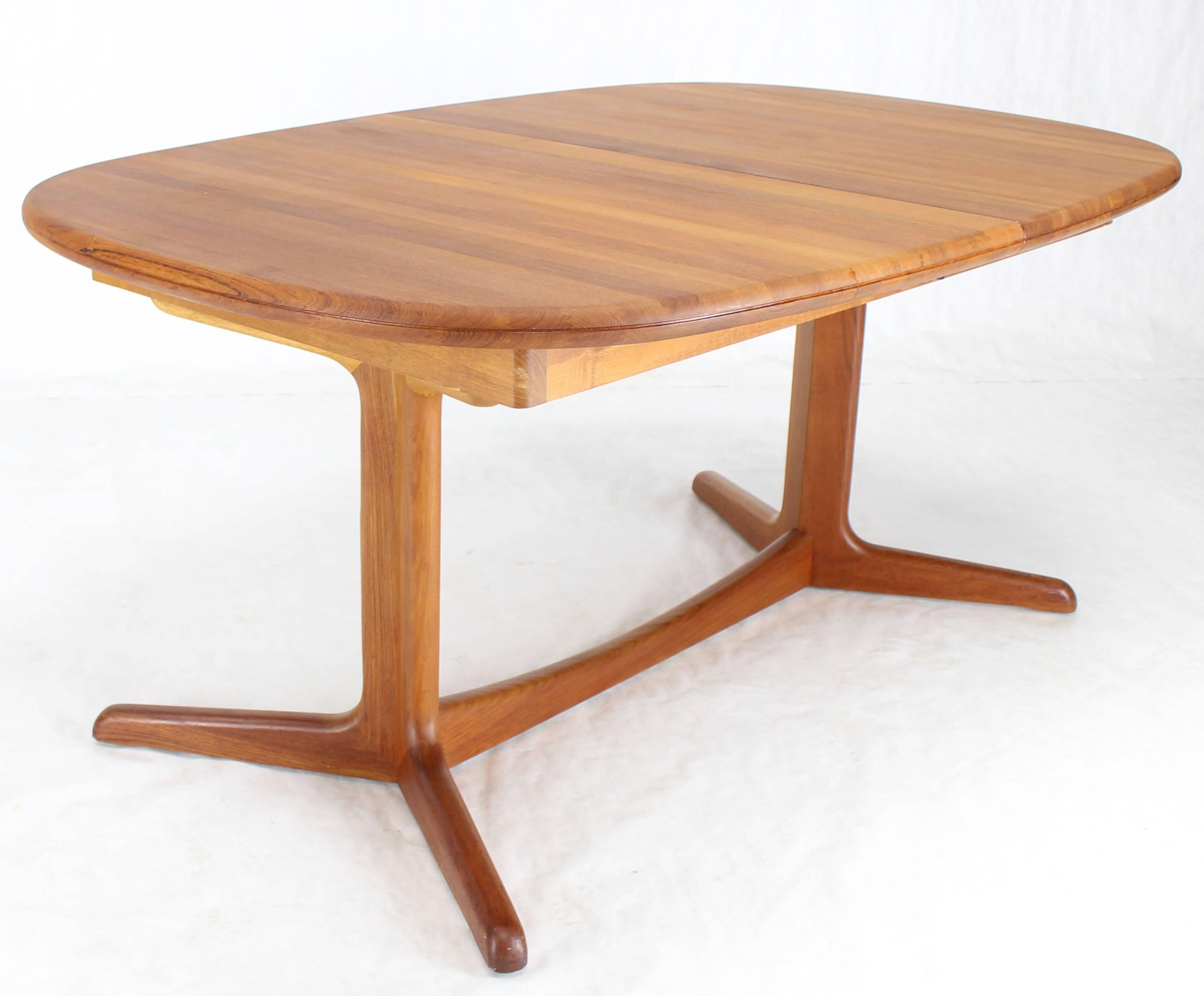 Solid Teak Danish Mid-Century Modern Dining Table with Two Leafs 2