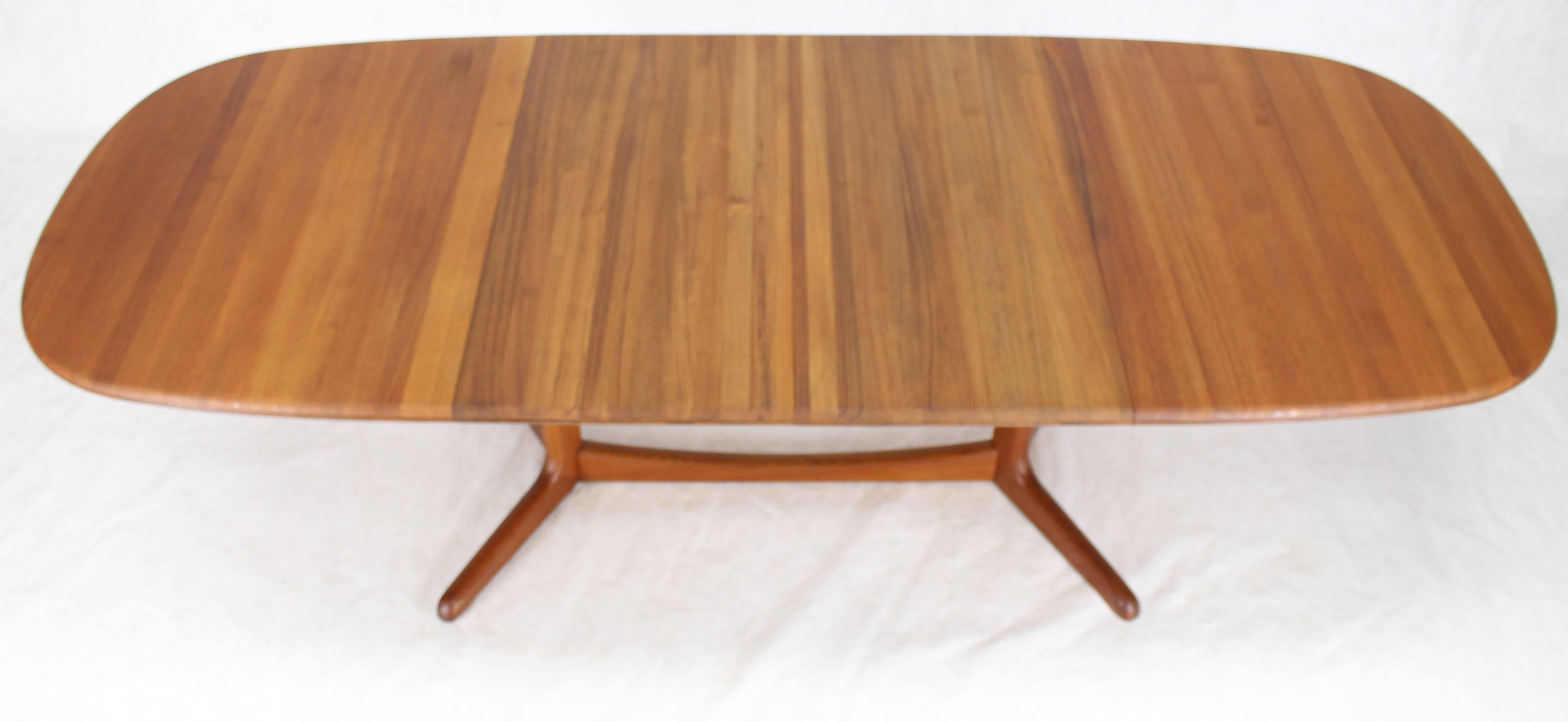 Solid Teak Danish Mid-Century Modern Dining Table with Two Leafs 3