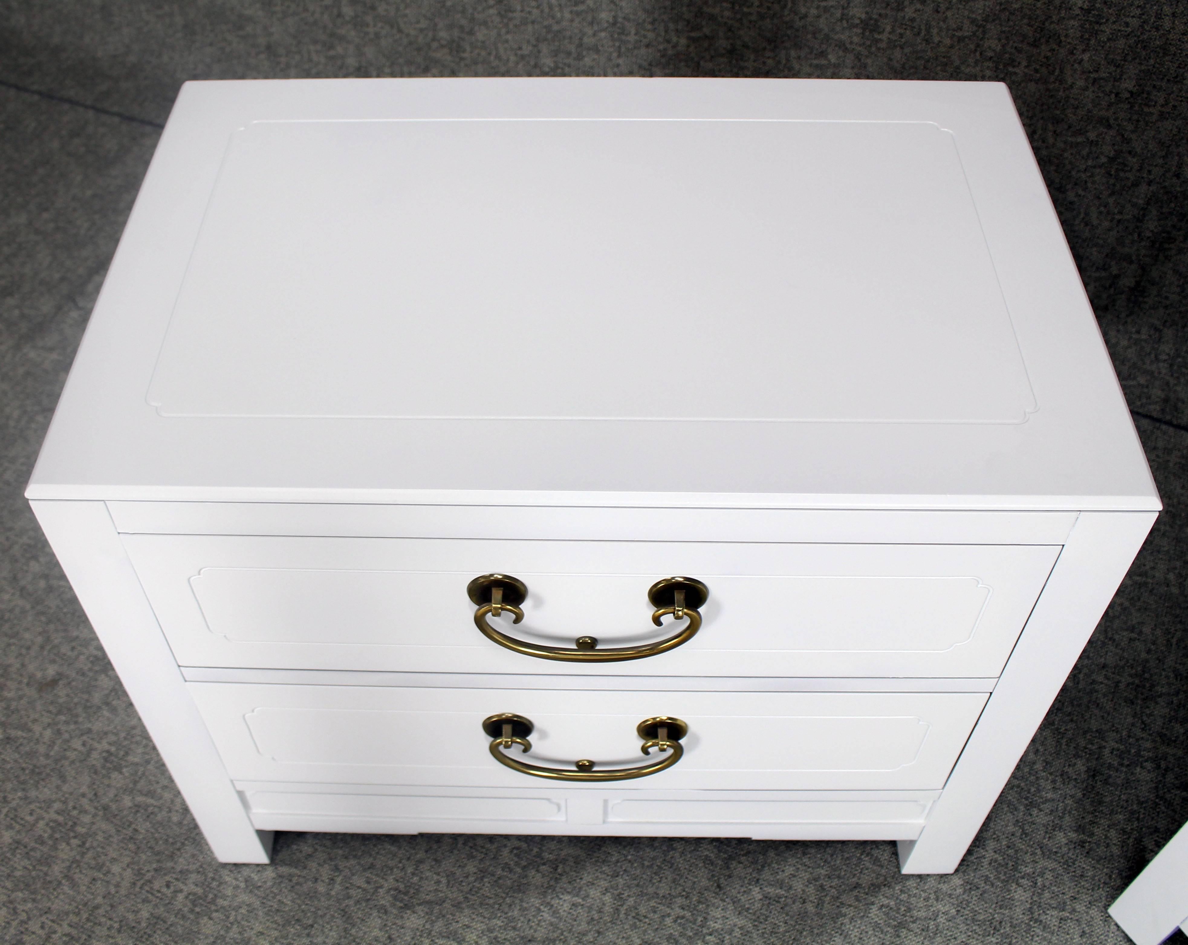 Pair of White Lacquer Brass Hardware Two-Drawer Cabinets or End Tables In Excellent Condition For Sale In Rockaway, NJ