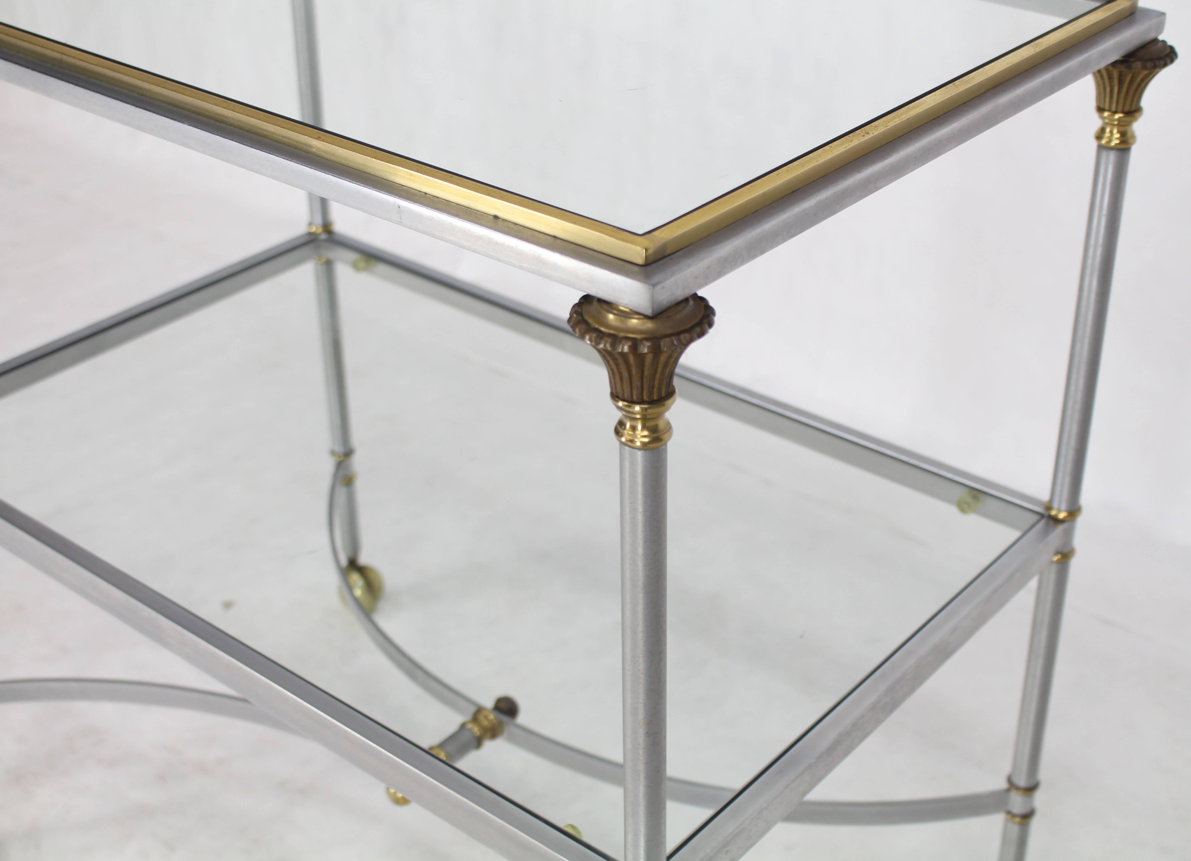 Two-Tier Brass Chrome Glass Rectangular Mid-Century Modern Serving Bar Cart In Excellent Condition For Sale In Rockaway, NJ