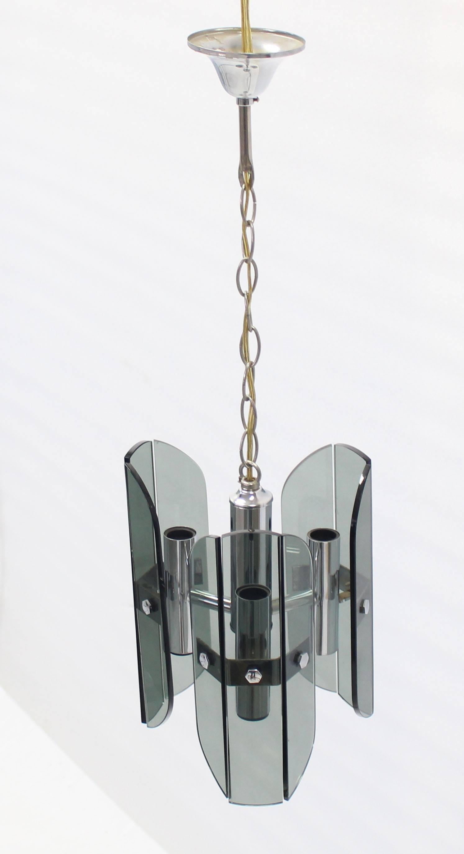 Mid-Century moderno Lampadario a sospensione Veca in vetro fumé cromato in vendita