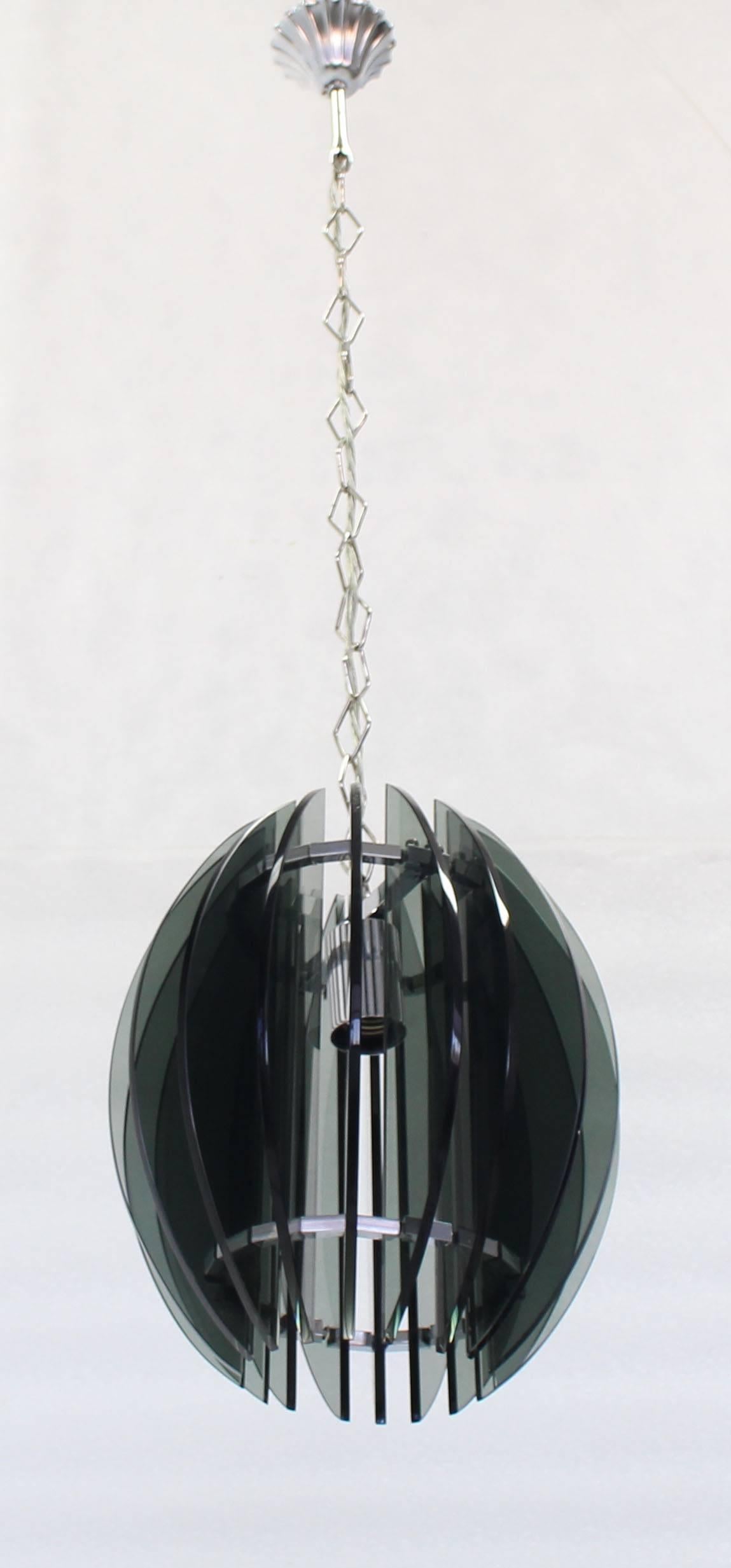 Mid-Century Modern Veca lustre à suspension en forme de ballon de baseball italien moderne mi-siècle en vente