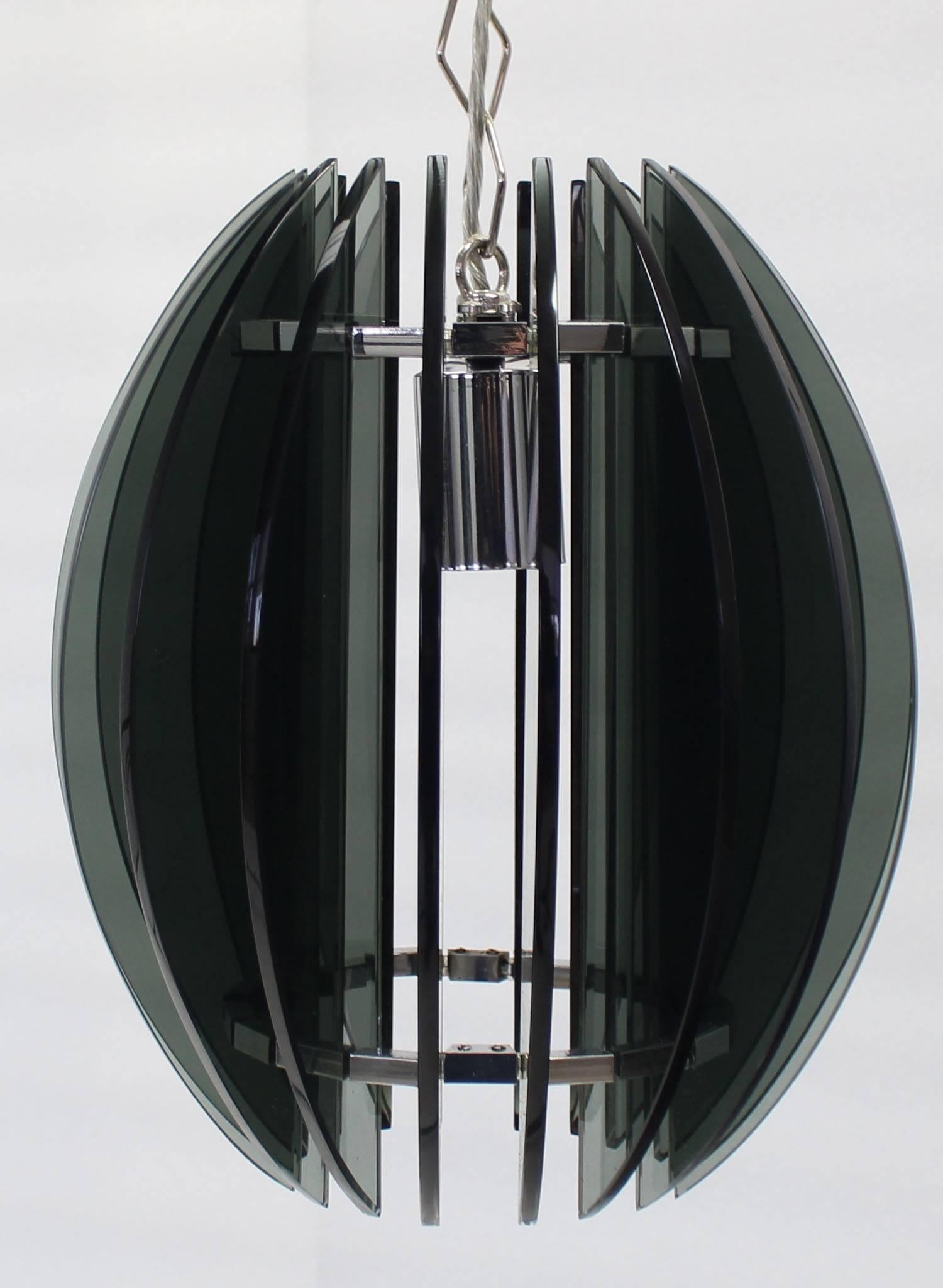 Veca lustre à suspension en forme de ballon de baseball italien moderne mi-siècle Excellent état - En vente à Rockaway, NJ