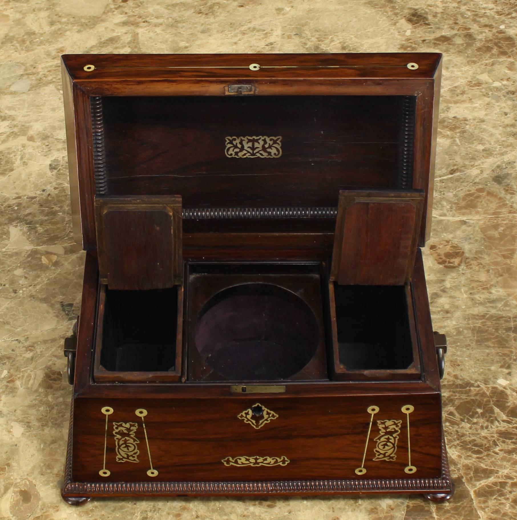 19th Century Rosewood Tea Caddy Pyramid Shape Top Lid In Good Condition For Sale In Rockaway, NJ