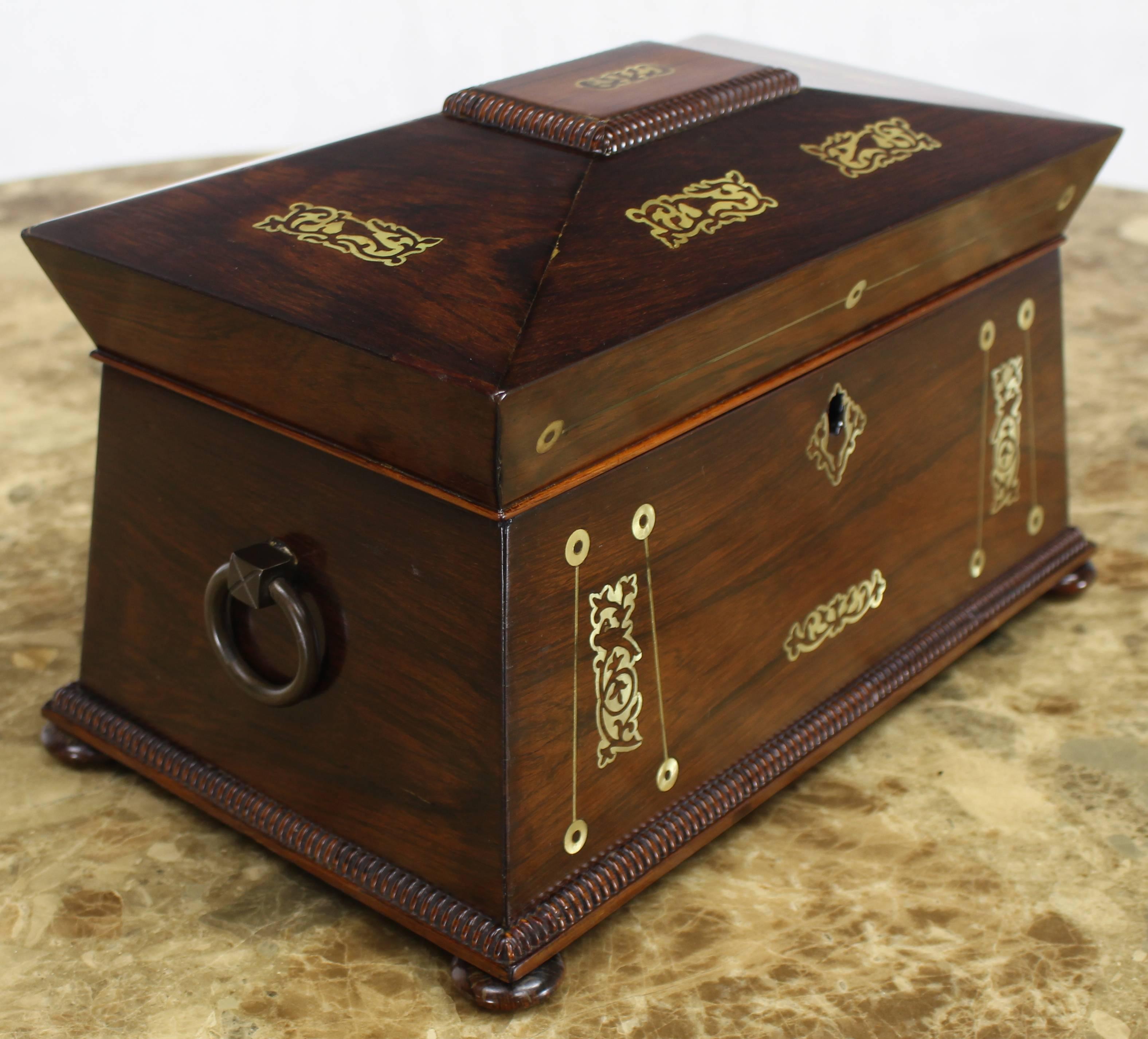 19th Century Rosewood Tea Caddy Pyramid Shape Top Lid For Sale 2