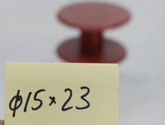 Table d'appoint ronde à deux niveaux à trois pieds en forme de pattes