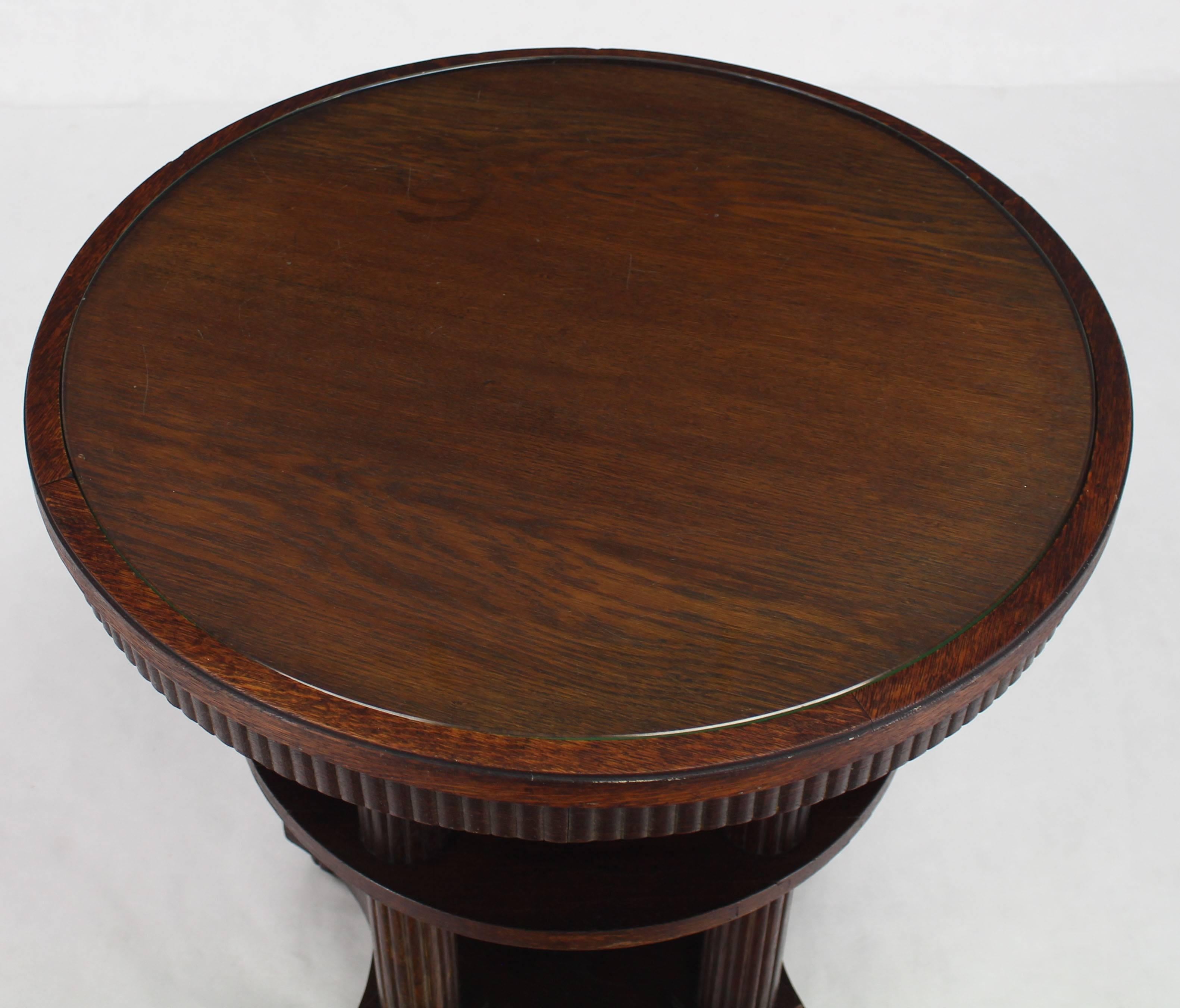 Fluted Legs Round Center Pedestal Gueridon Table Art Deco Arts and Crafts Oak  For Sale 4