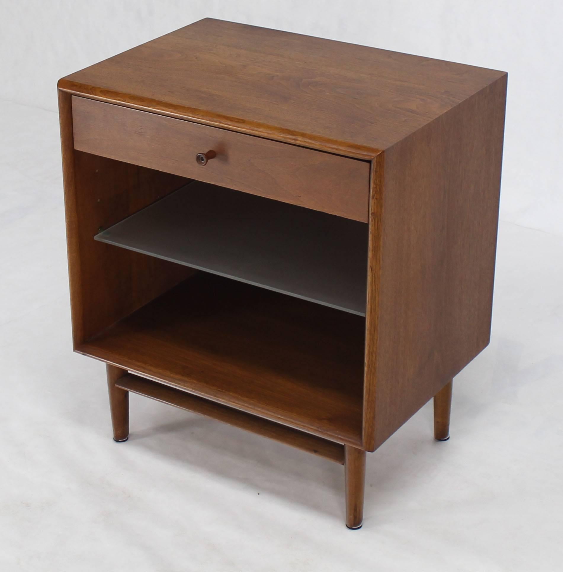 Mid-Century Modern Pair of Walnut One Drawer Nightstands or End Tables