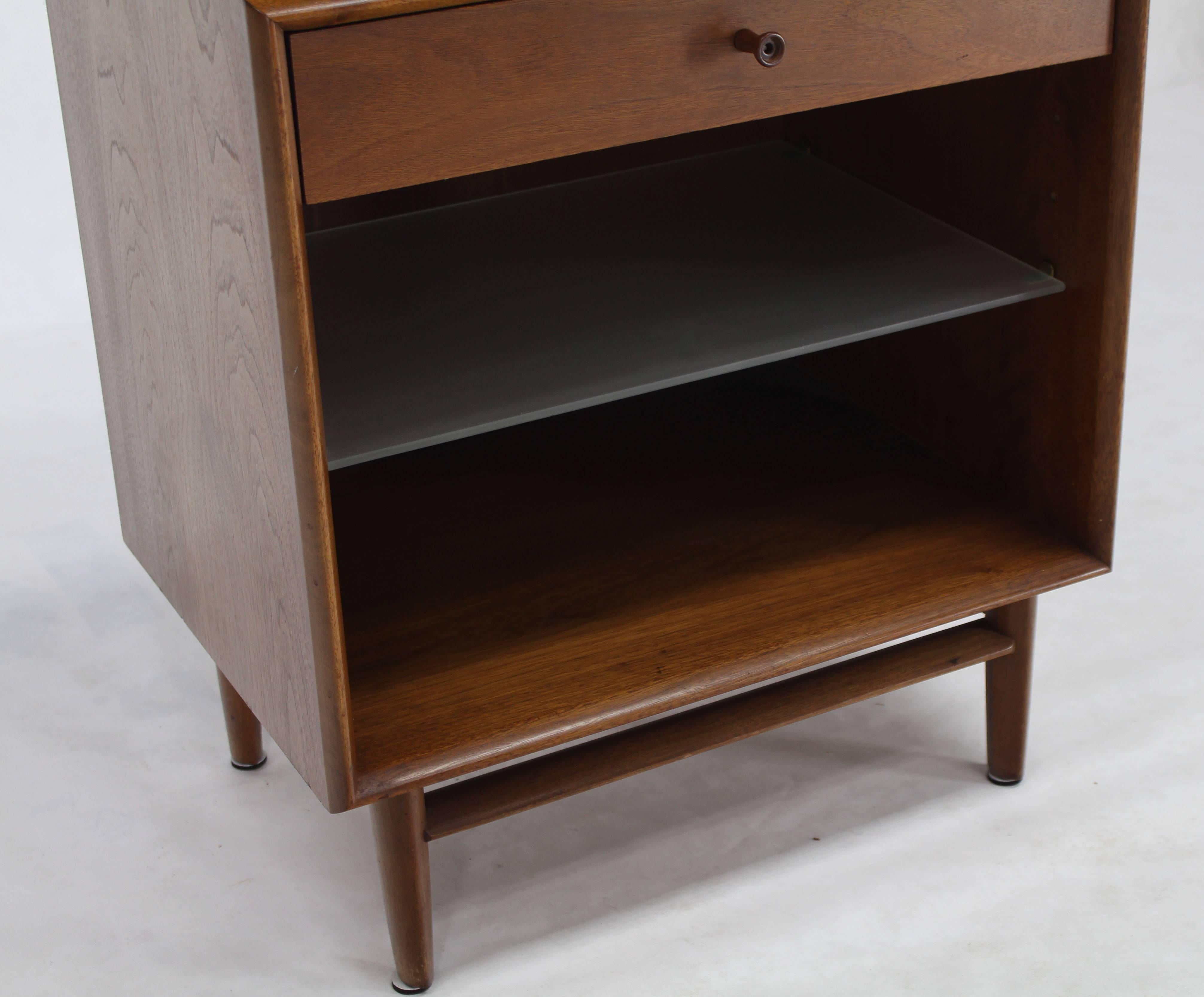 Lacquered Pair of Walnut One Drawer Nightstands or End Tables