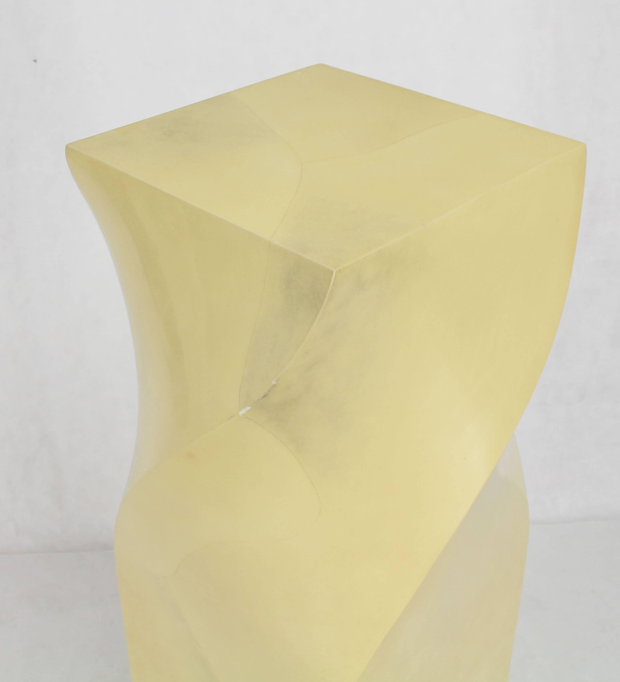 Pedestal Moderno Twisted 14x14 Patrón Cuadrado Acabado imitación piel de cabra Lacado