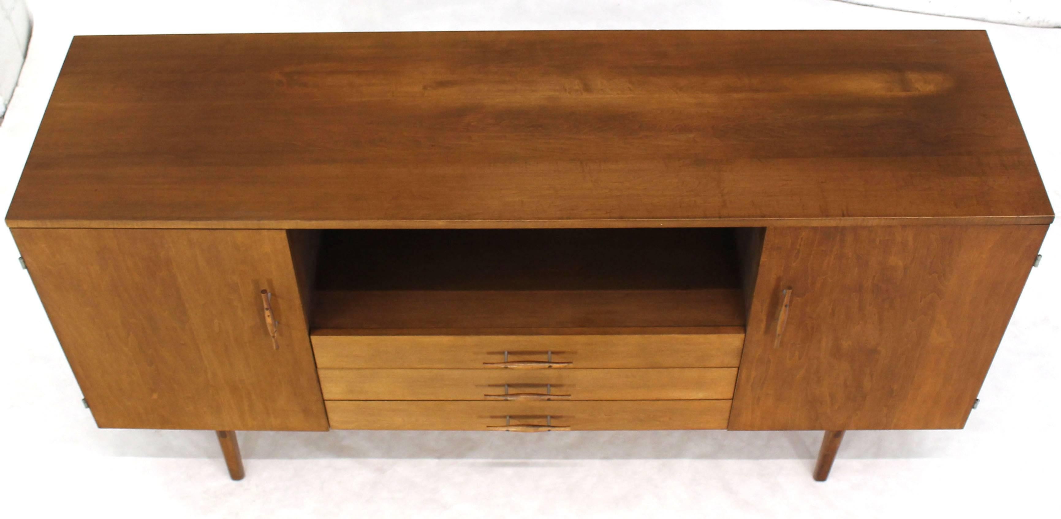 American Solid Birch Planner Group Mid-Century Modern Credenza Long Dresser Paul McCobb For Sale