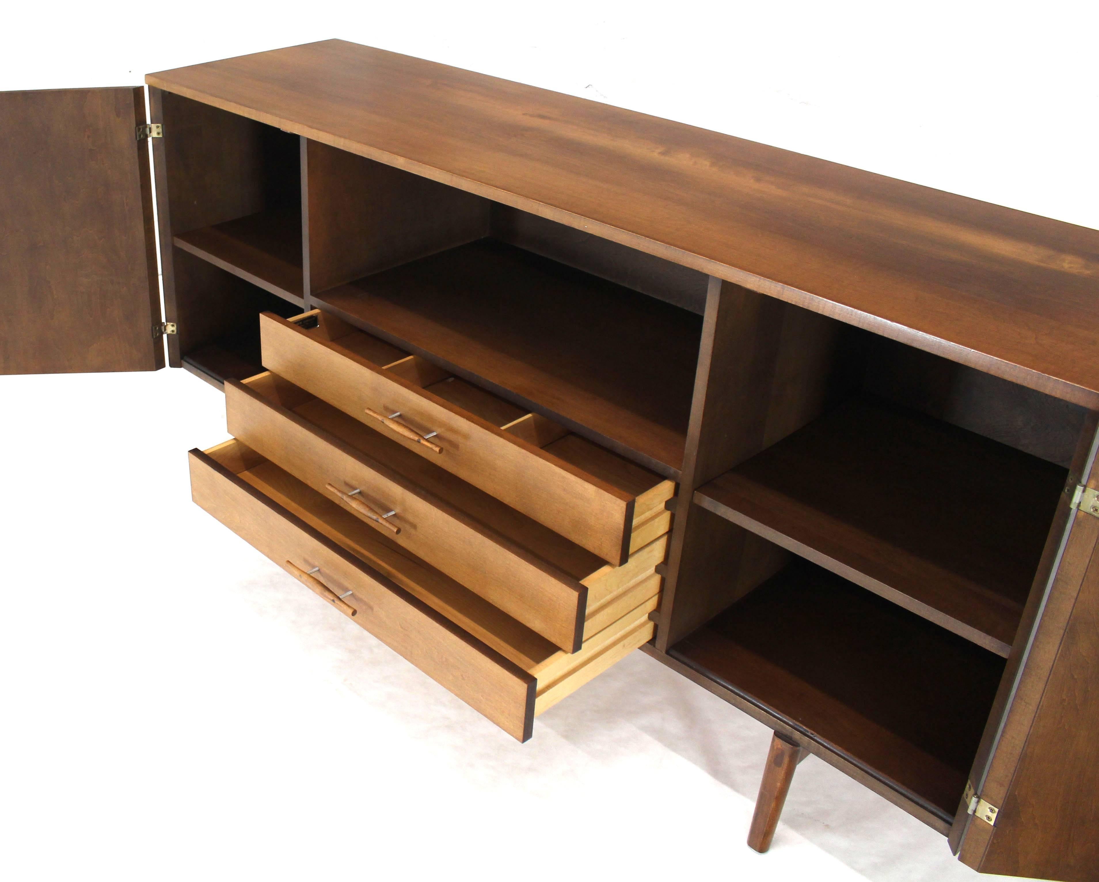 20th Century Solid Birch Planner Group Mid-Century Modern Credenza Long Dresser Paul McCobb For Sale