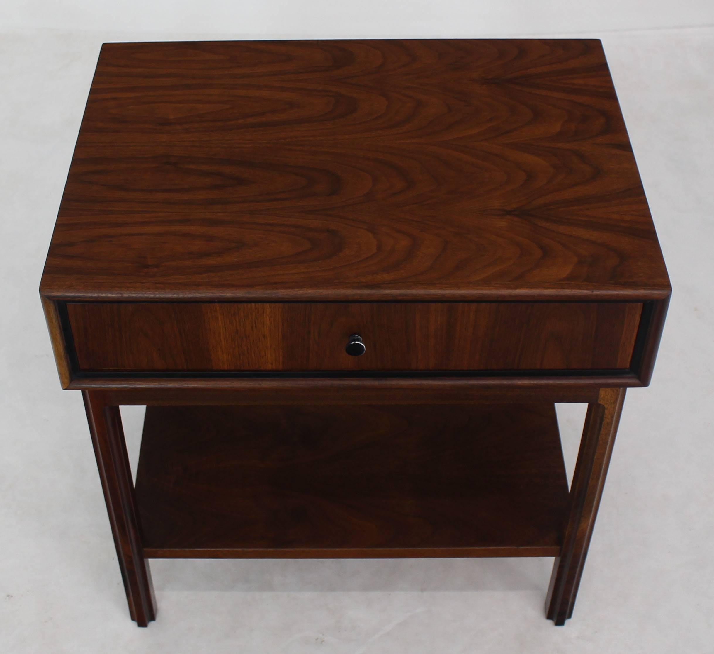 Pair of Oiled Walnut One Drawer Nightstands Tables In Excellent Condition In Rockaway, NJ