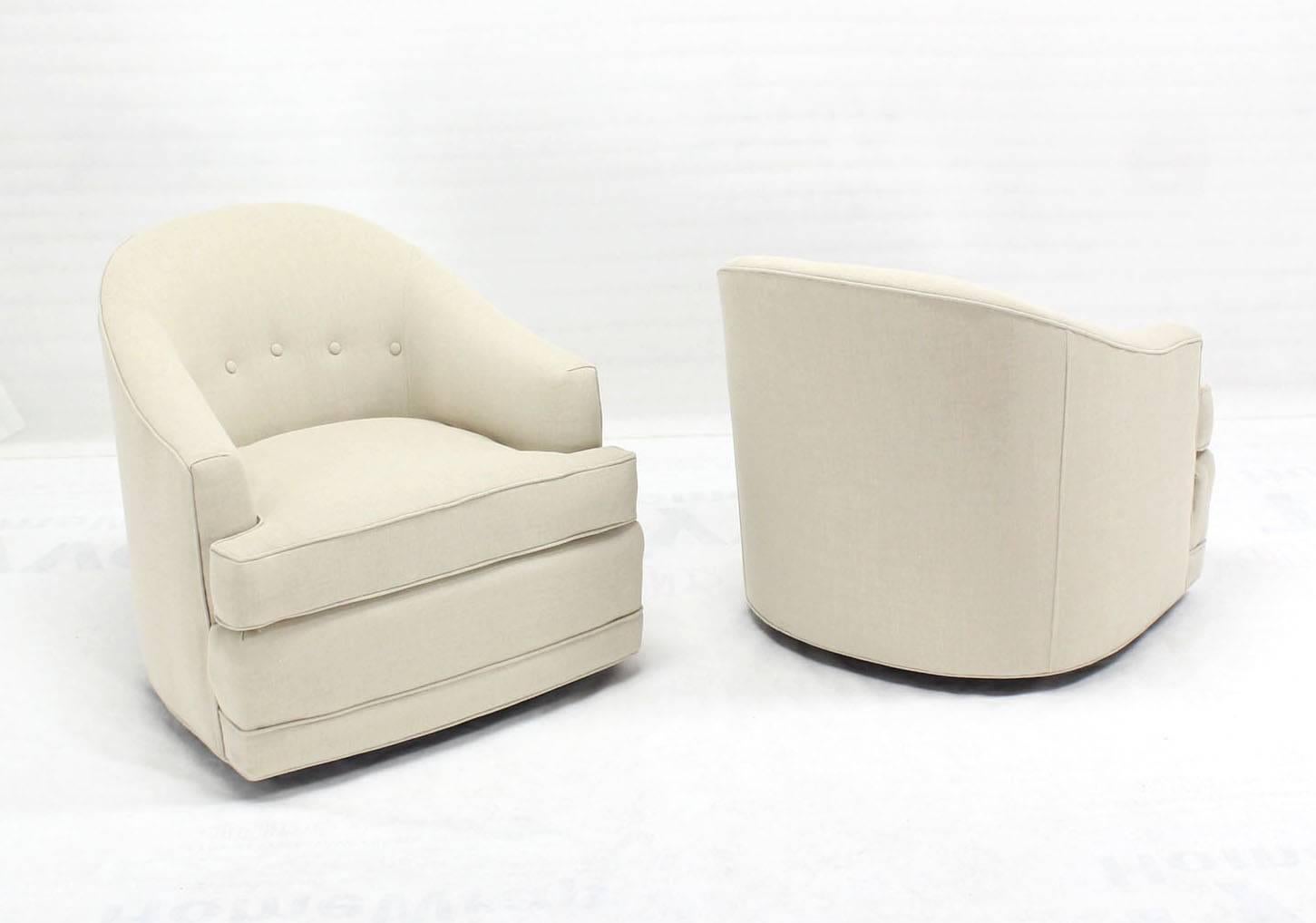 Mid-Century Modern Pair of Barrel Back Swivel Chairs